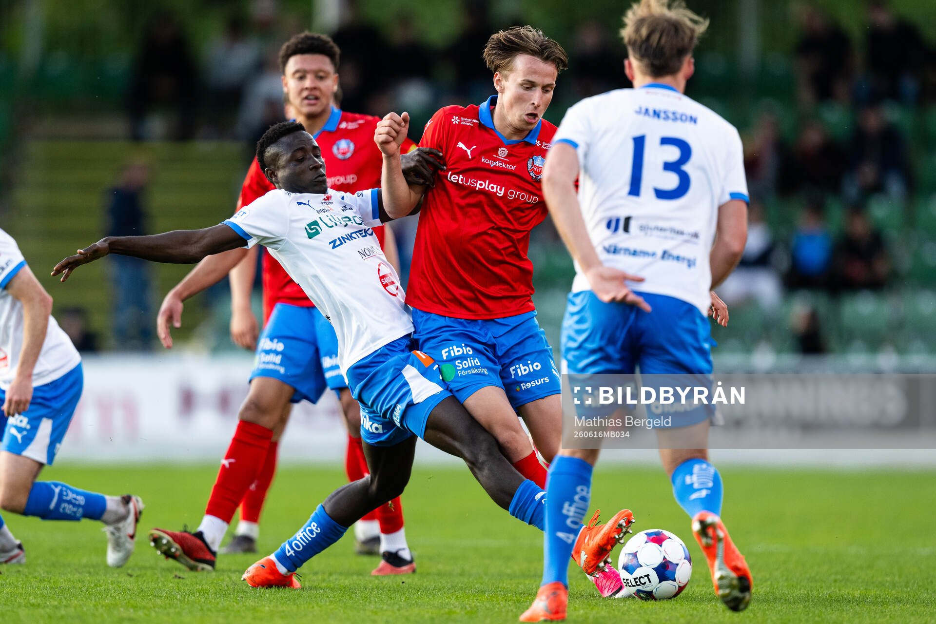 IFK Värnamos Mohamed Kamara och Helsingborgs Lukas