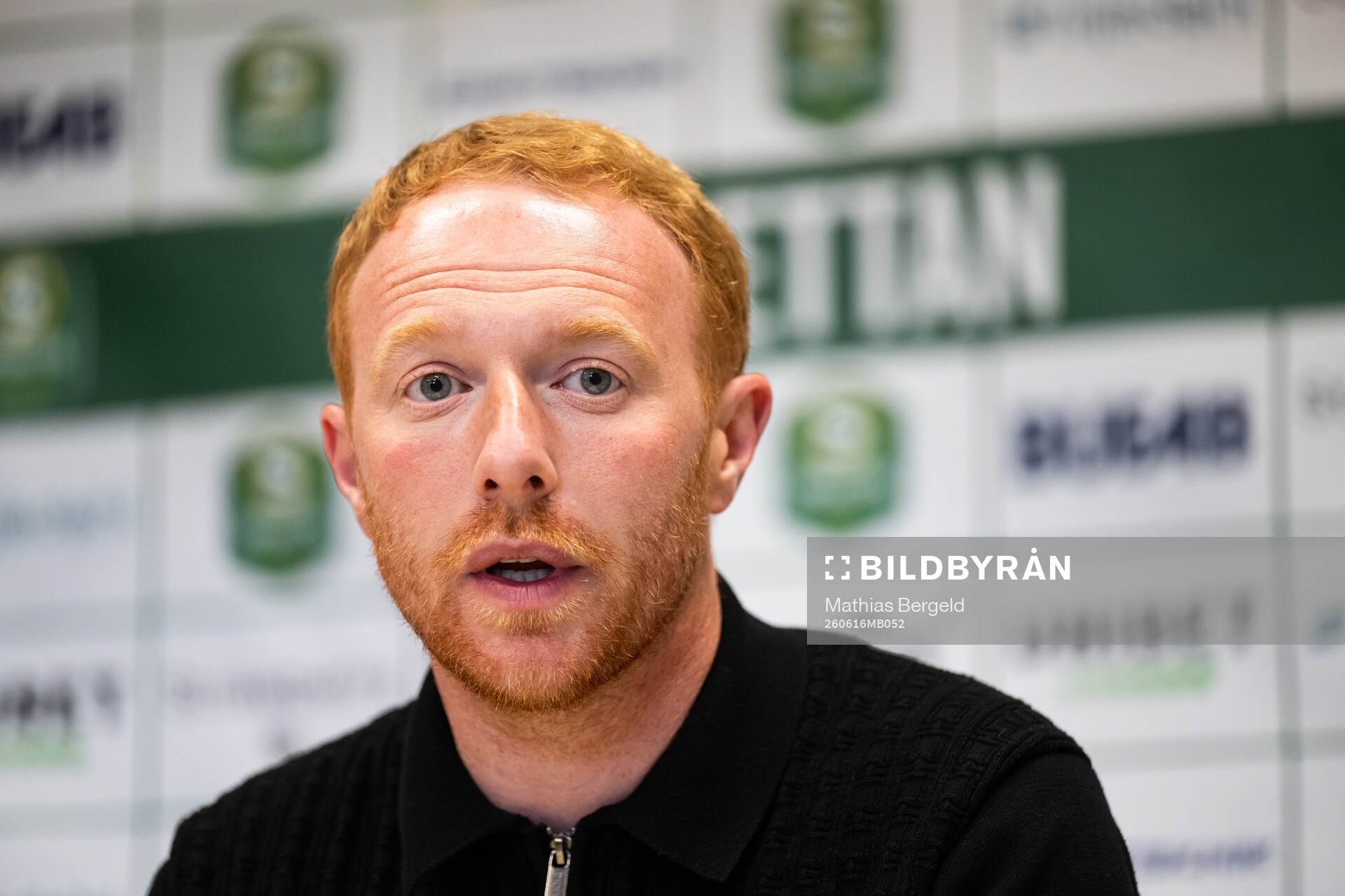 Helsingborgs manager Stevie Grieve på presskonferensen