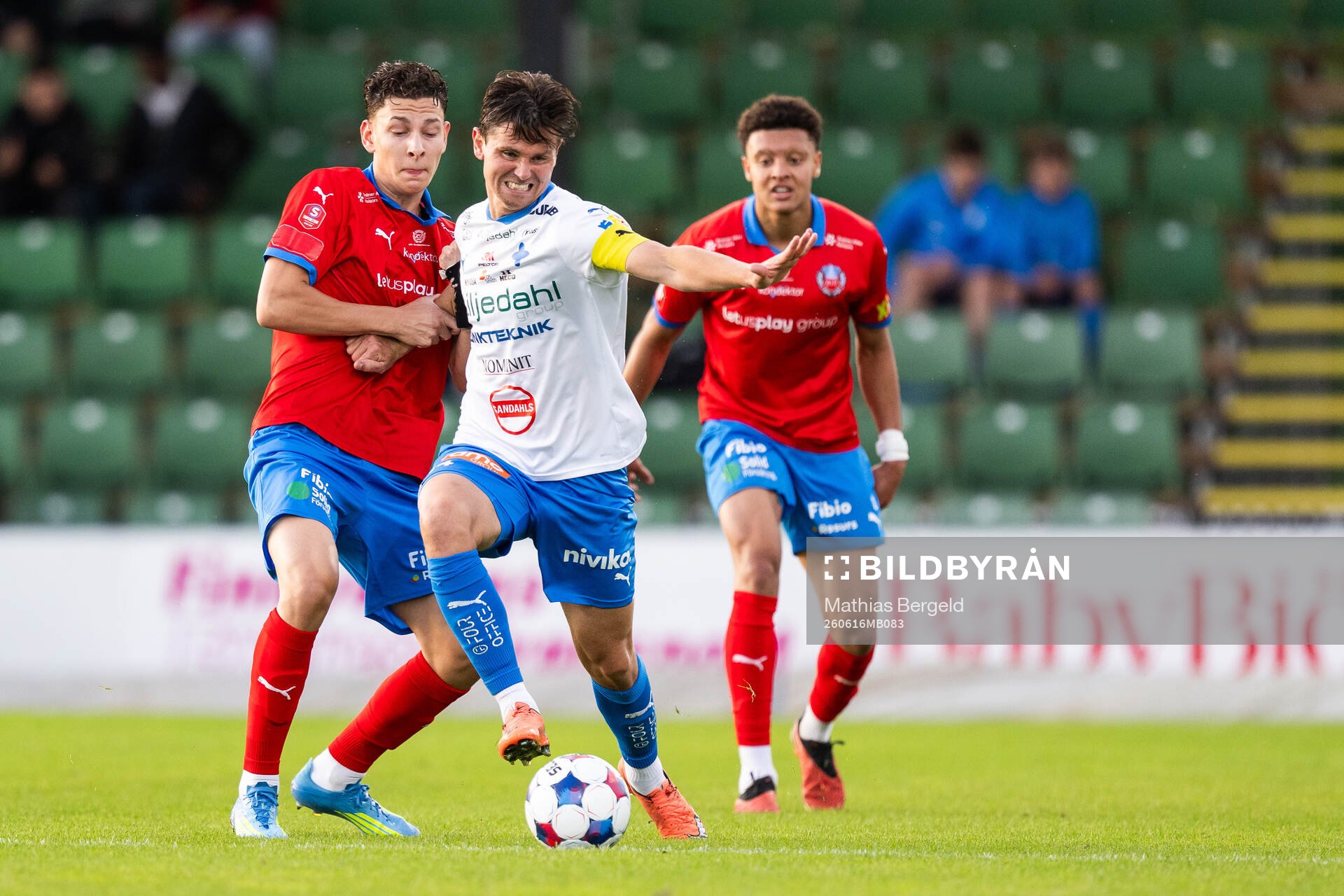 Helsingborgs Obafemi Awodesu och IFK Värnamos Marcus