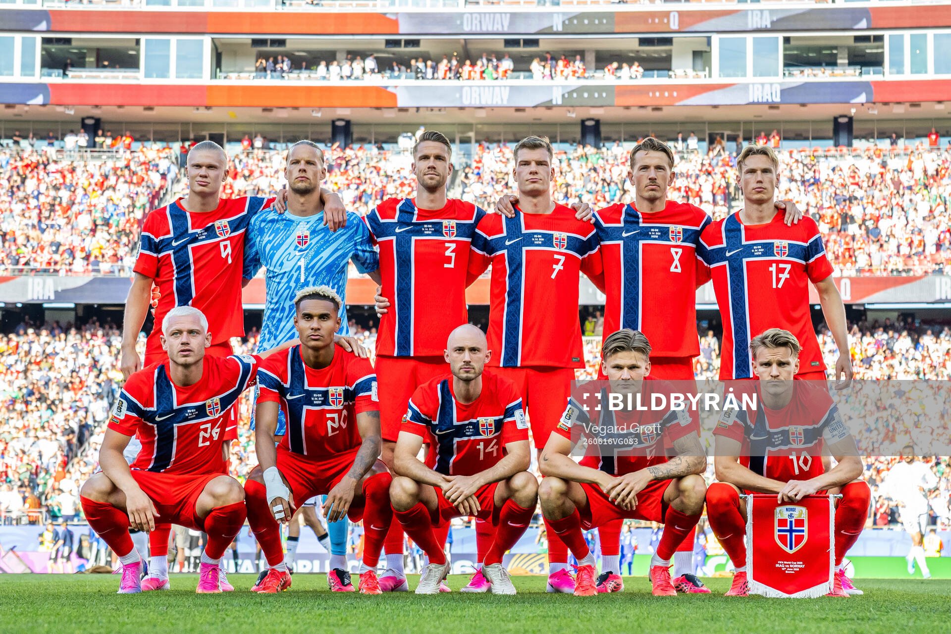 The starting eleven of Norway pose for a team photo