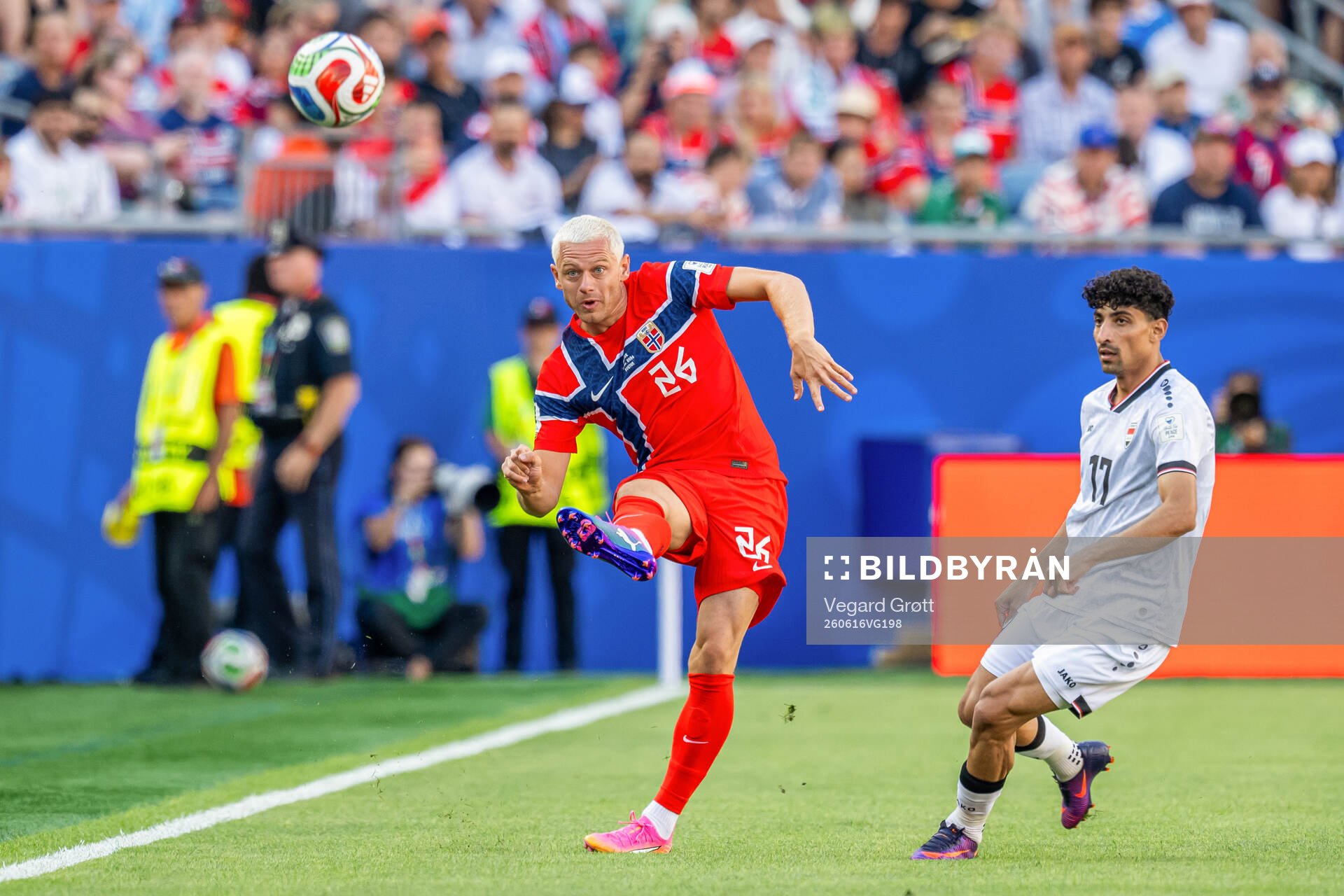 Julian Ryerson of Norway and Ali Jasim Elaibi Al-Tameemi of