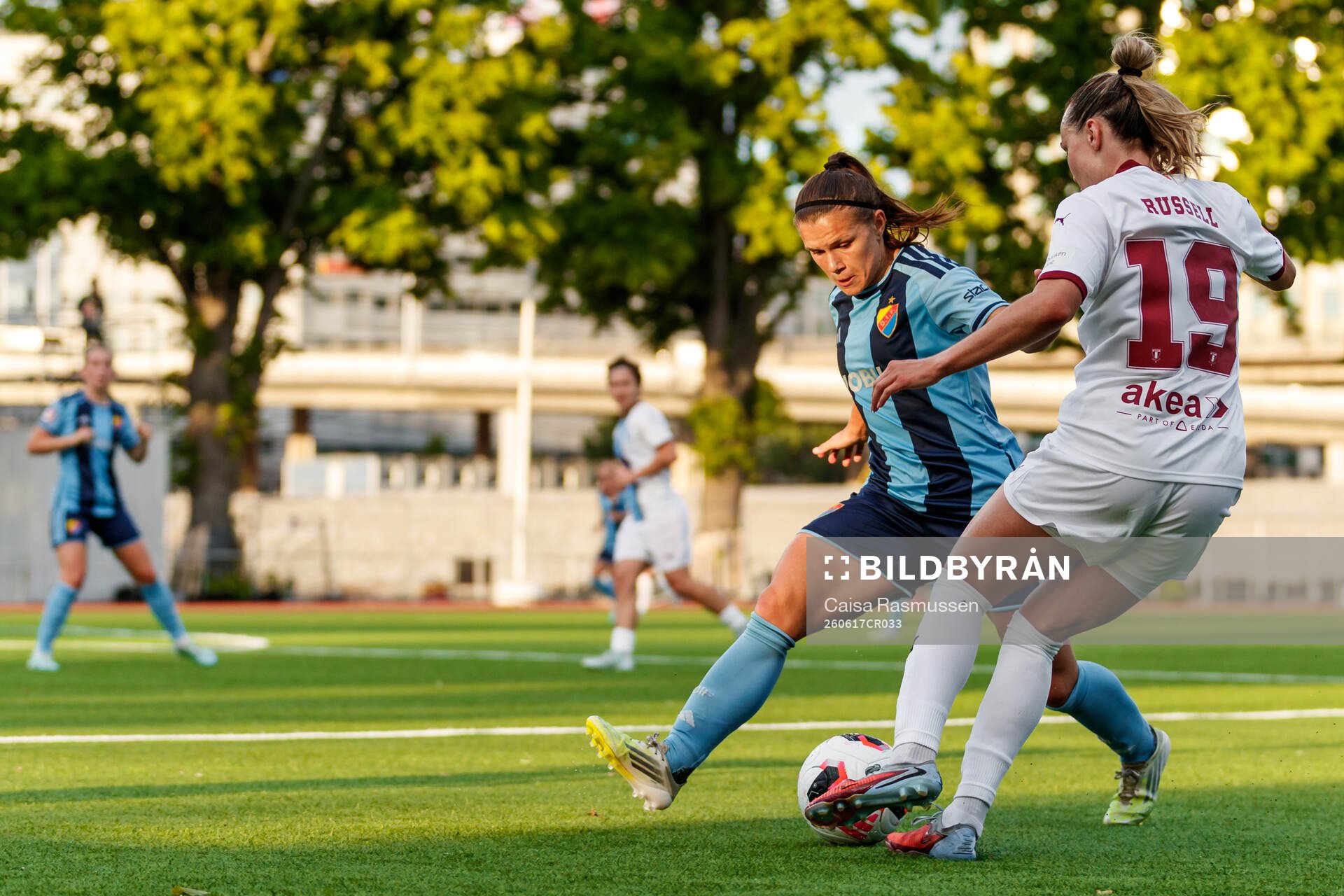 Djurgårdens Alexsandra Lobanova och Malmö FFs Larkin