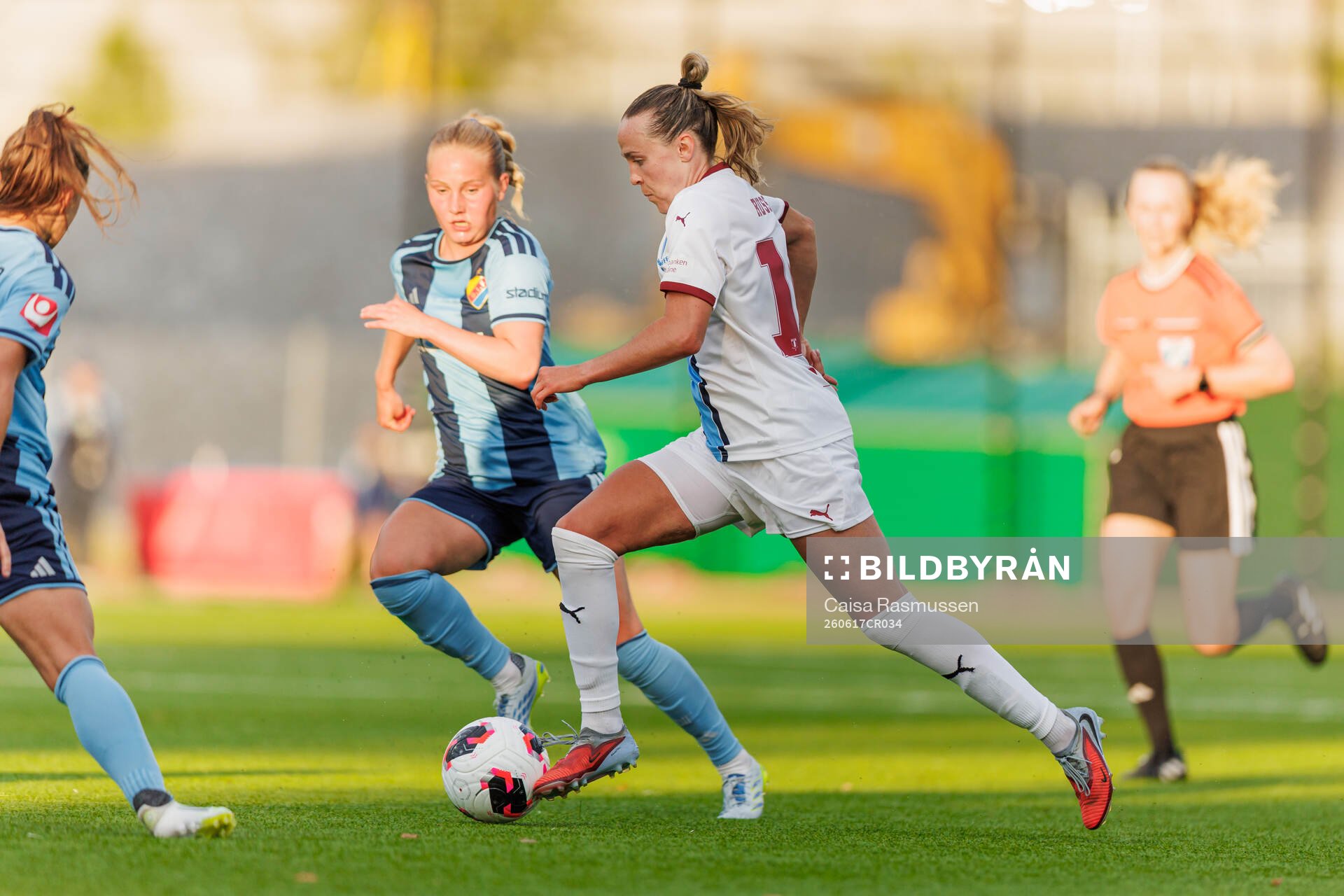 Djurgårdens Maria Olafsdottir Gros och Malmö FFs Larkin