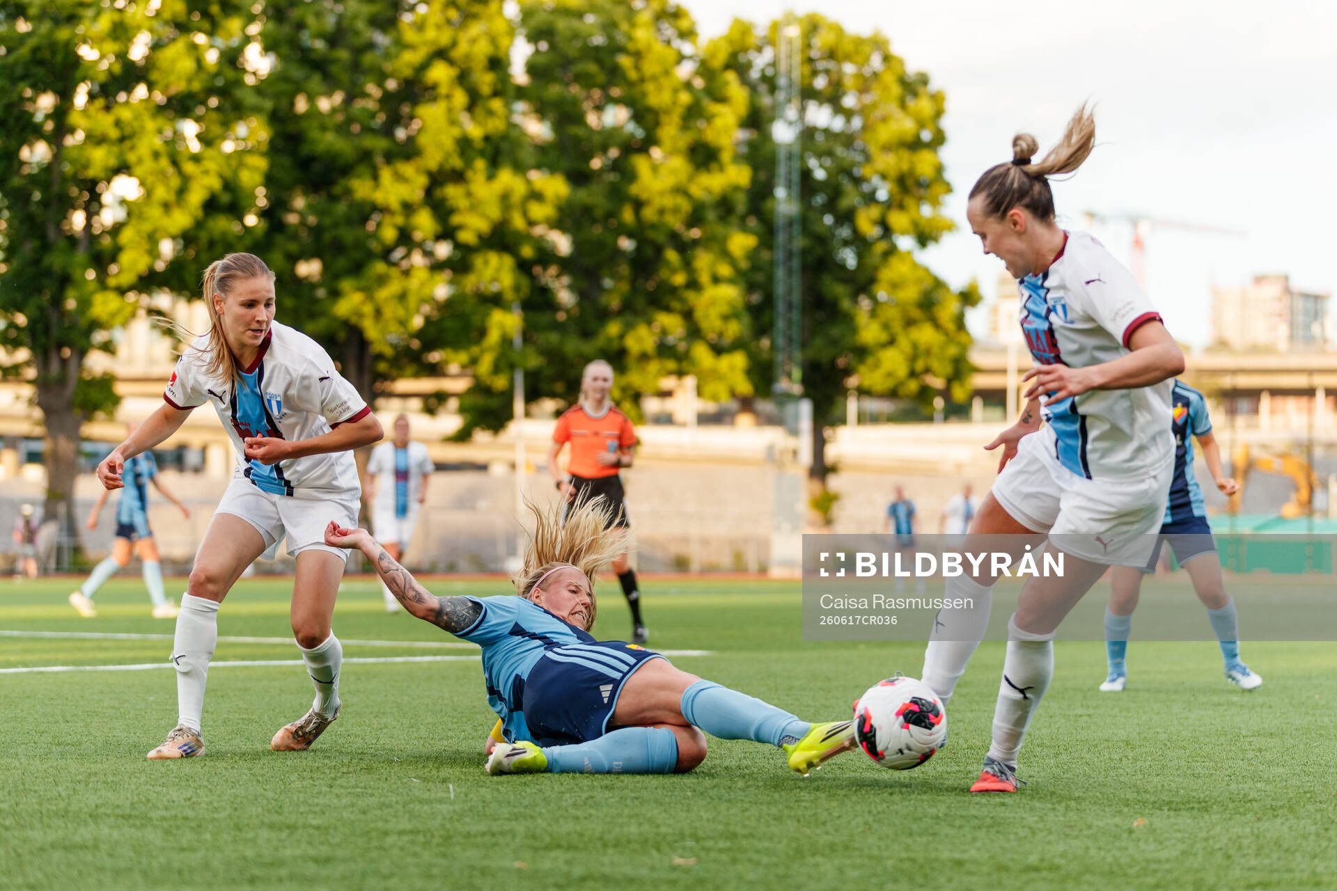 Malmö FFs Saara Katariina Kosola och Larkin Russell och