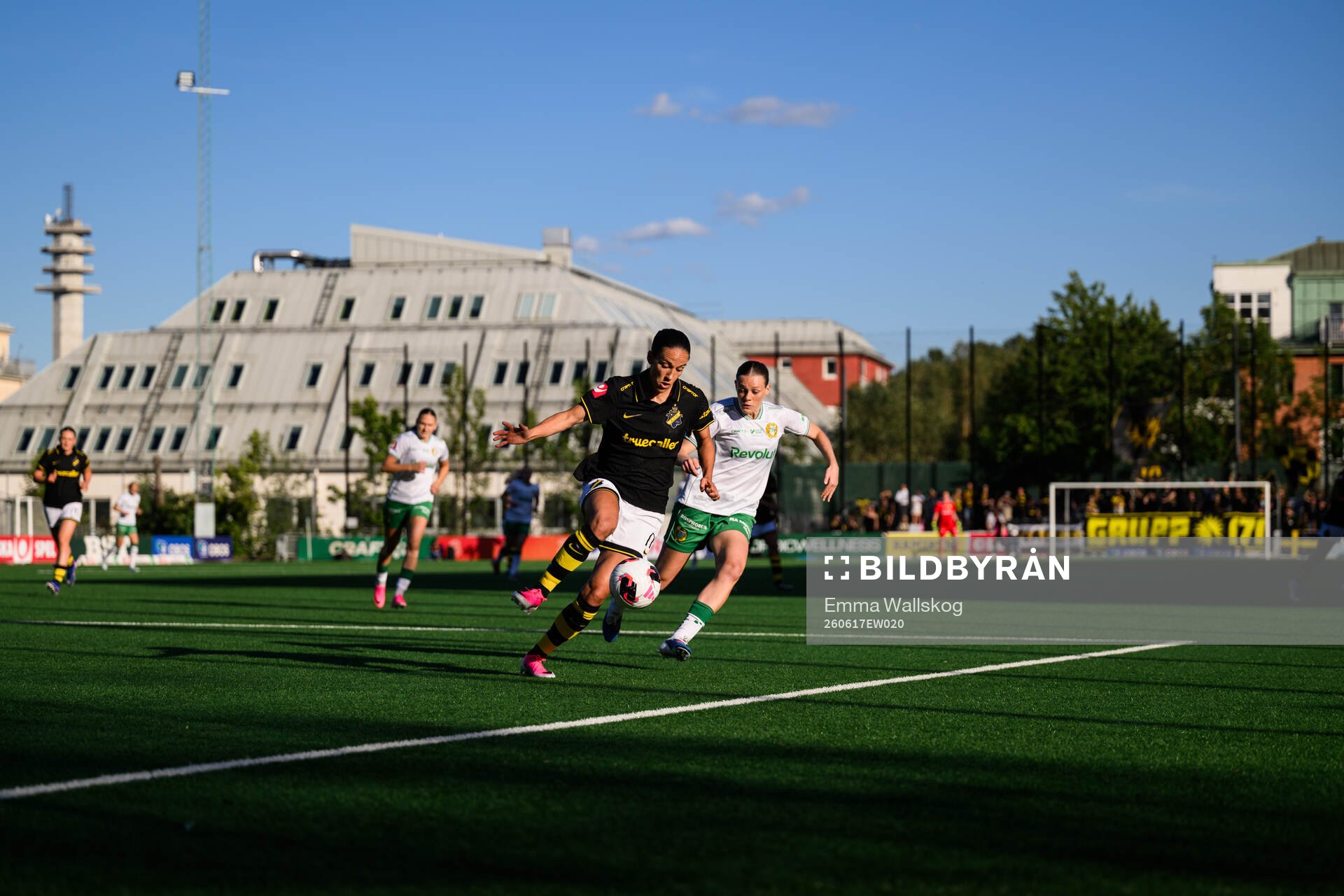 AIKs Anna Oskarsson och Hammarbys Sofia Reidy