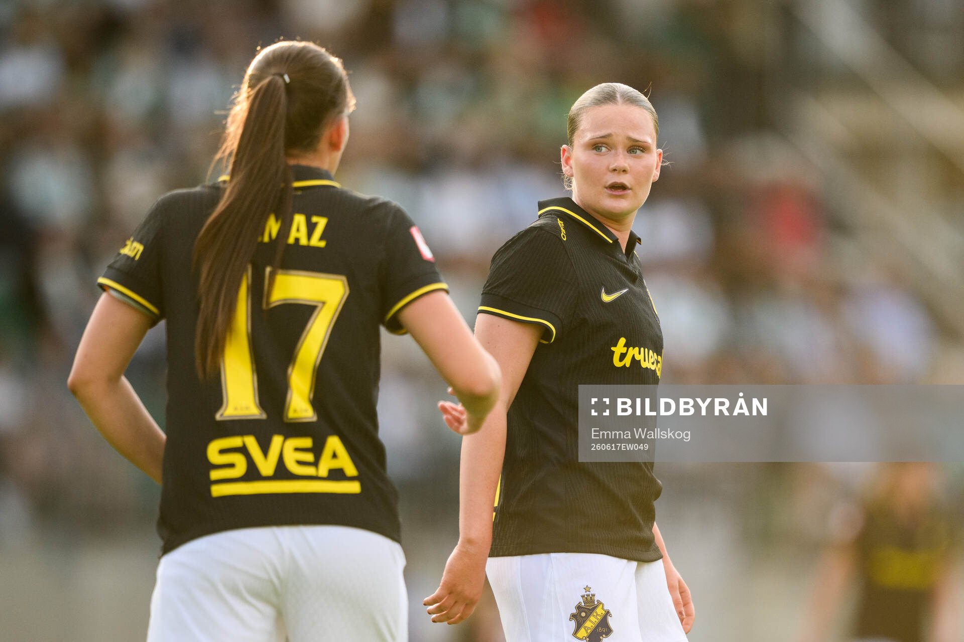 AIKs Janelle Yilmaz och Ellie Junetoft deppar