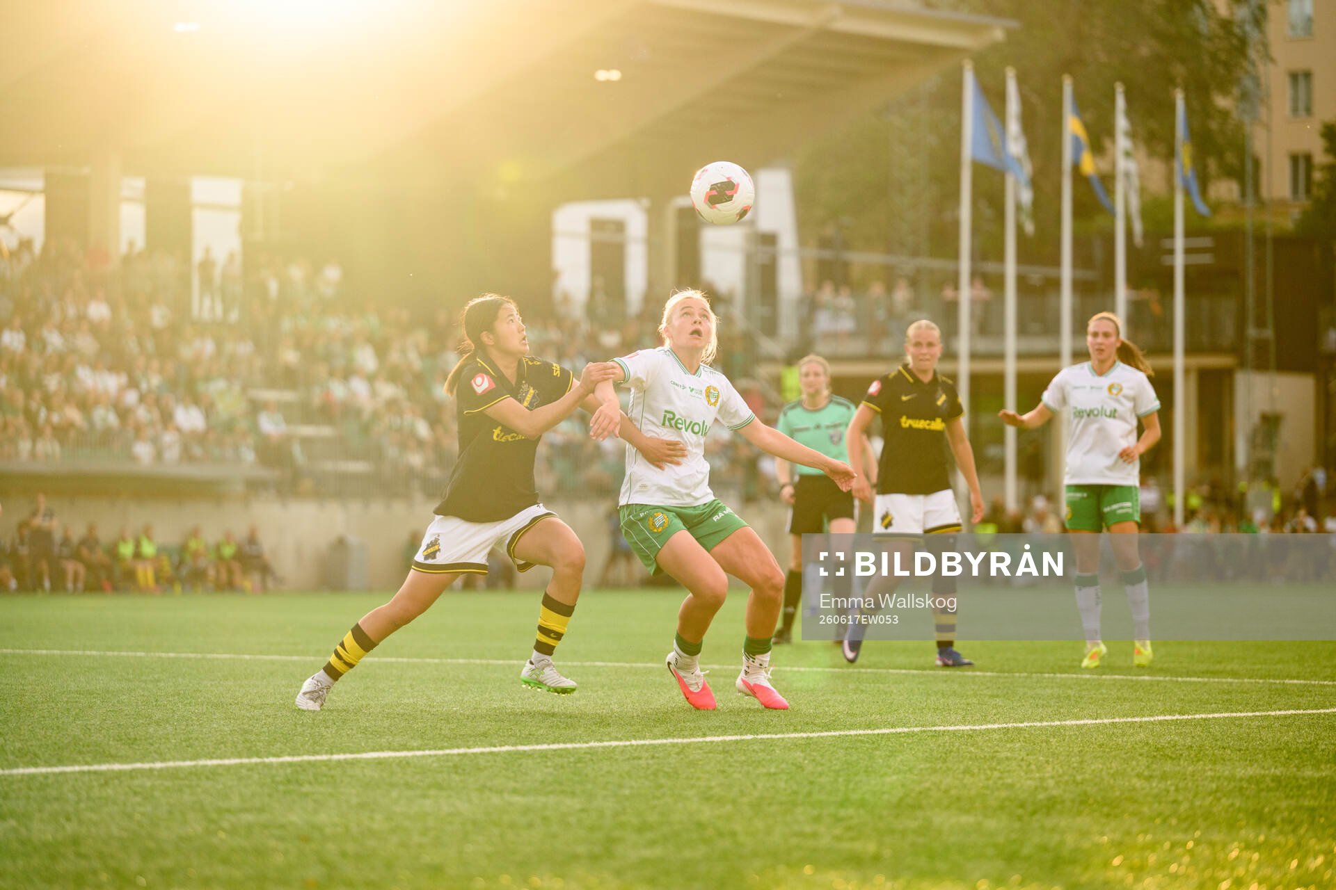 AIKs Haruna Tabata och Hammarbys Mari Nyhagen