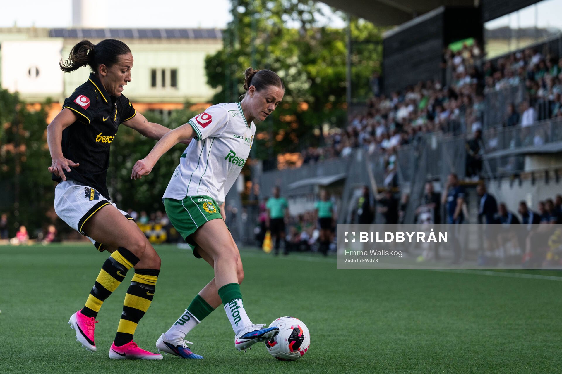 AIKs Anna Oskarsson och Hammarbys Sofia Reidy