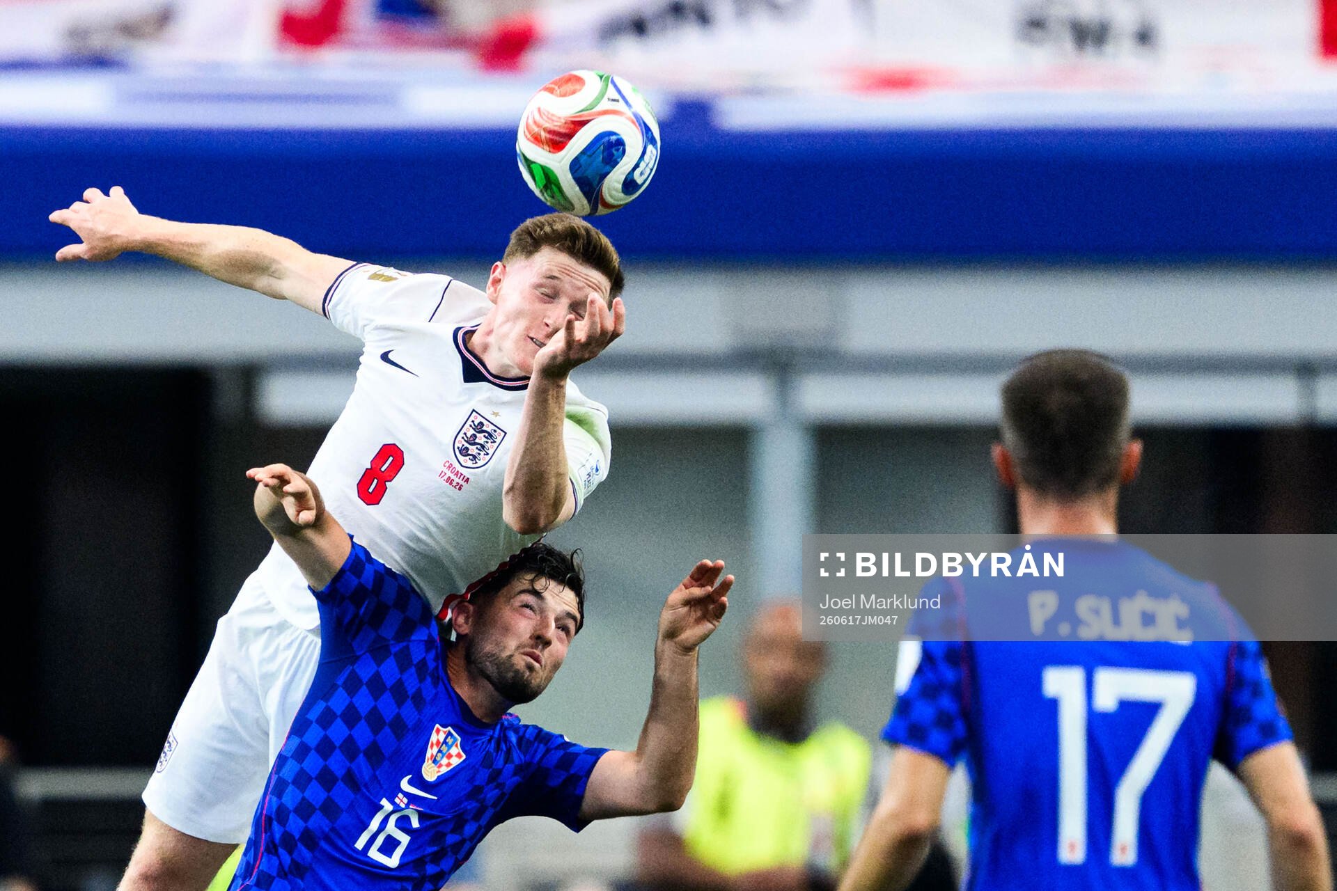 Elliot Anderson of England and Martin Baturina of Croatia
