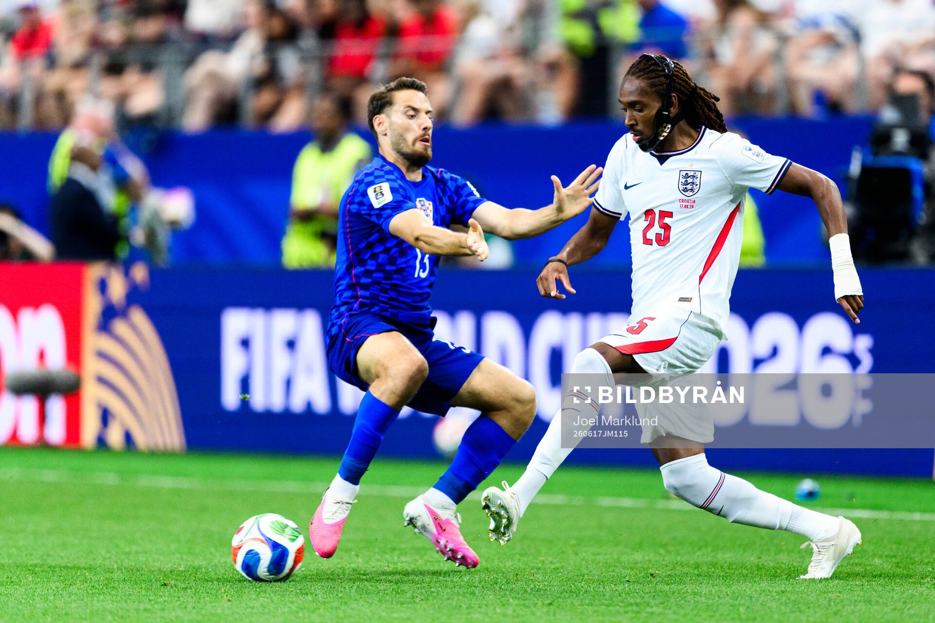 Nikola Vlasic of Croatia and Djed Spence of England