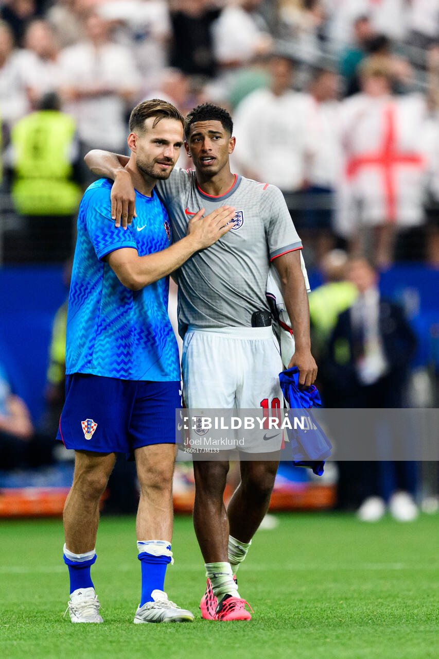 Marin Pongracic of Croatia and Jude Bellingham of England