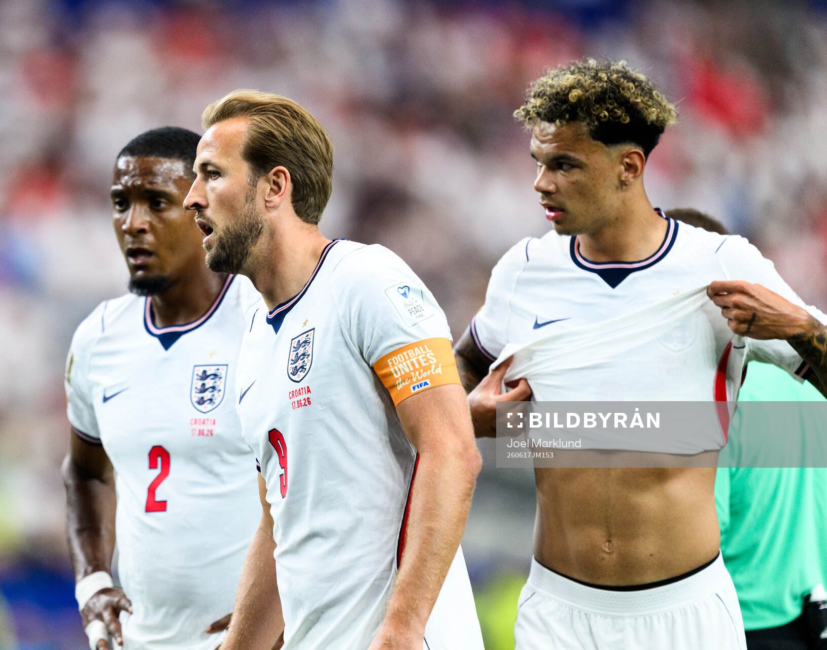 Ezri Konsa, Harry Kane and Nico Oreilly of England