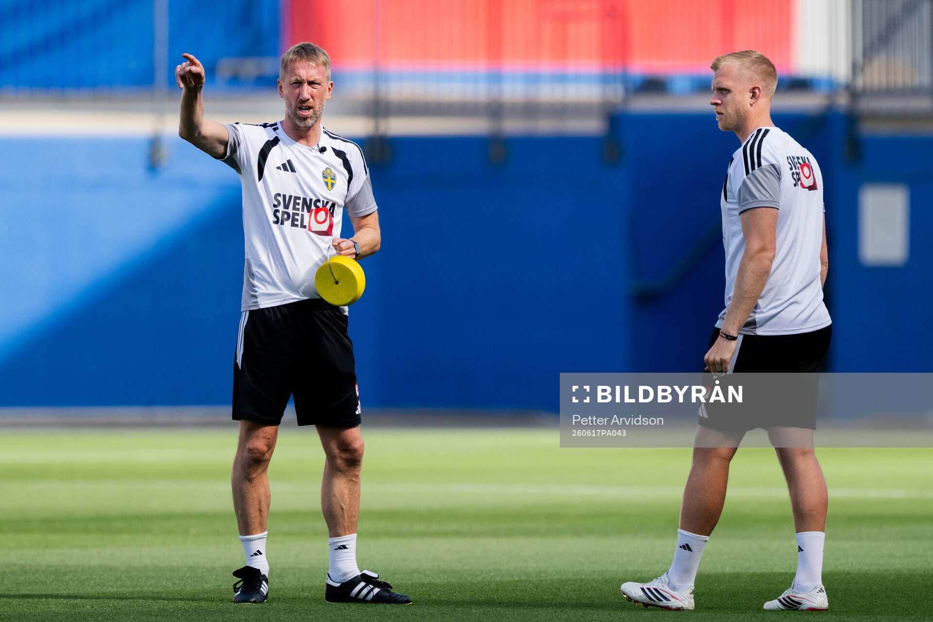 Head coach Graham Potter and goalkeeper coach Linus