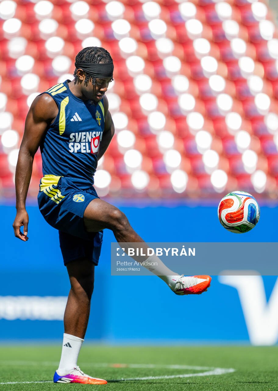 Anthony Elanga of the Swedish national football team at a