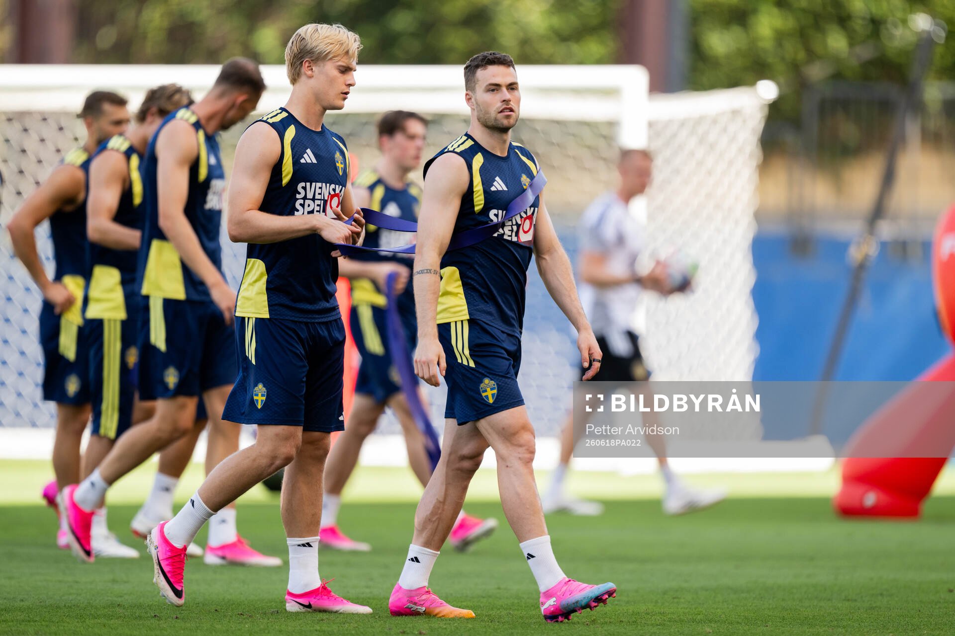 Lucas Bergvall and Gabriel Gudmundsson of the Swedish