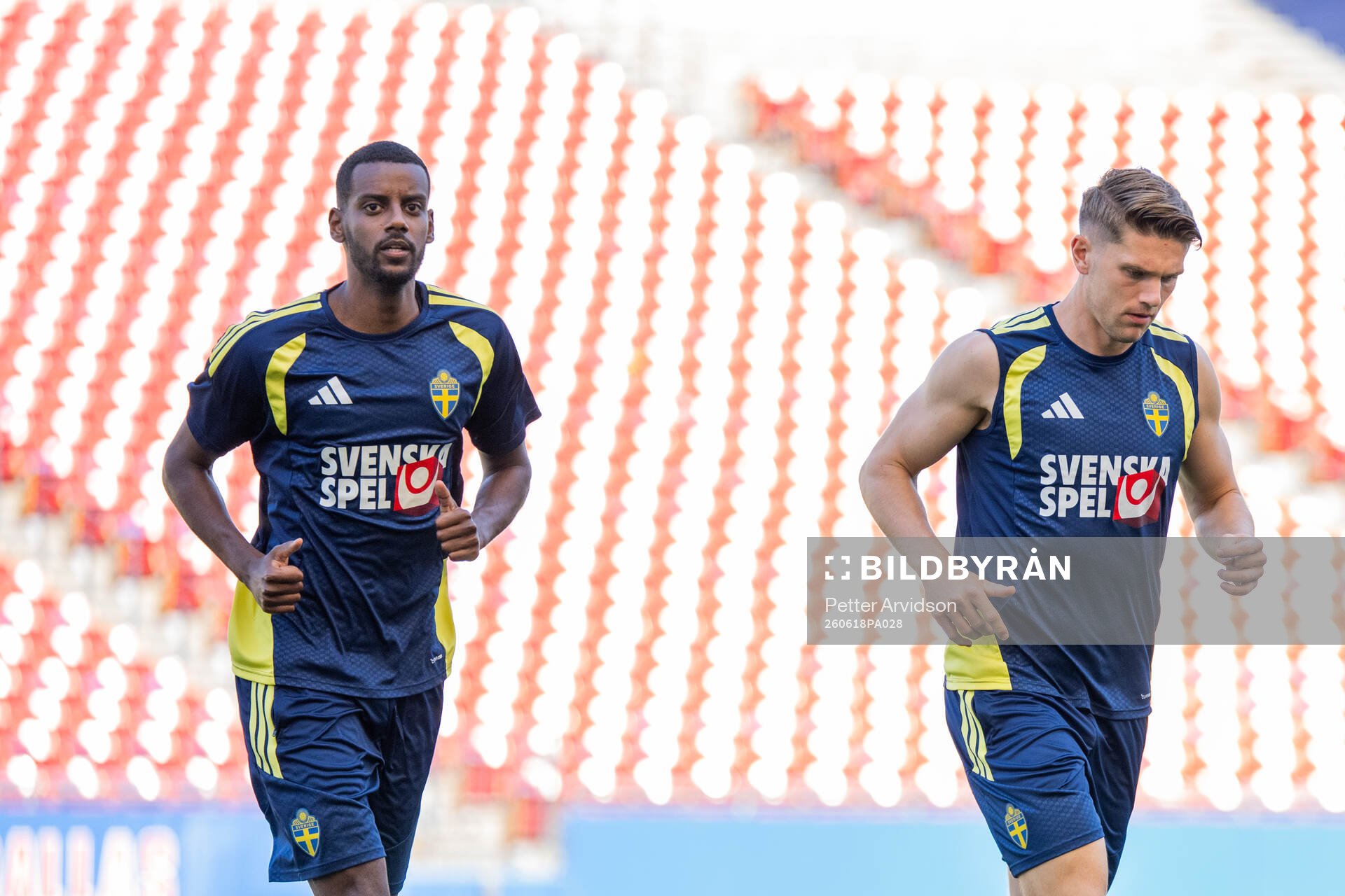 Alexander Isak and Viktor Gyökeres of the Swedish national