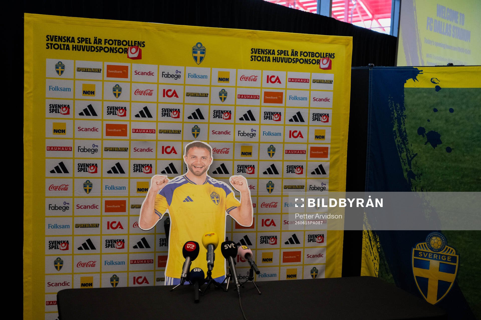 Swedish newspaper Göteborgs Posten with a paper figure of