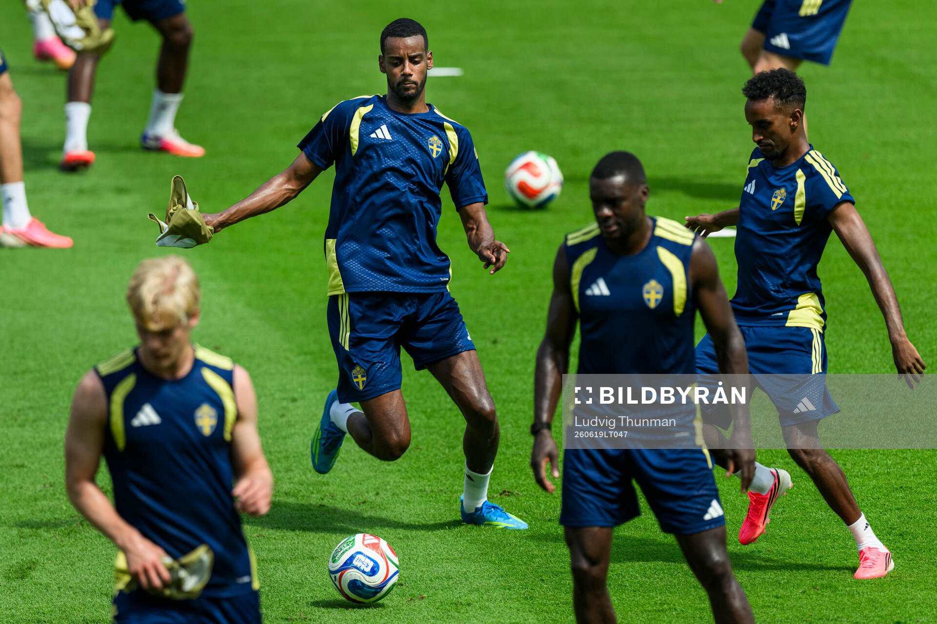 Alexander Isak and Taha Ali of the Swedish national