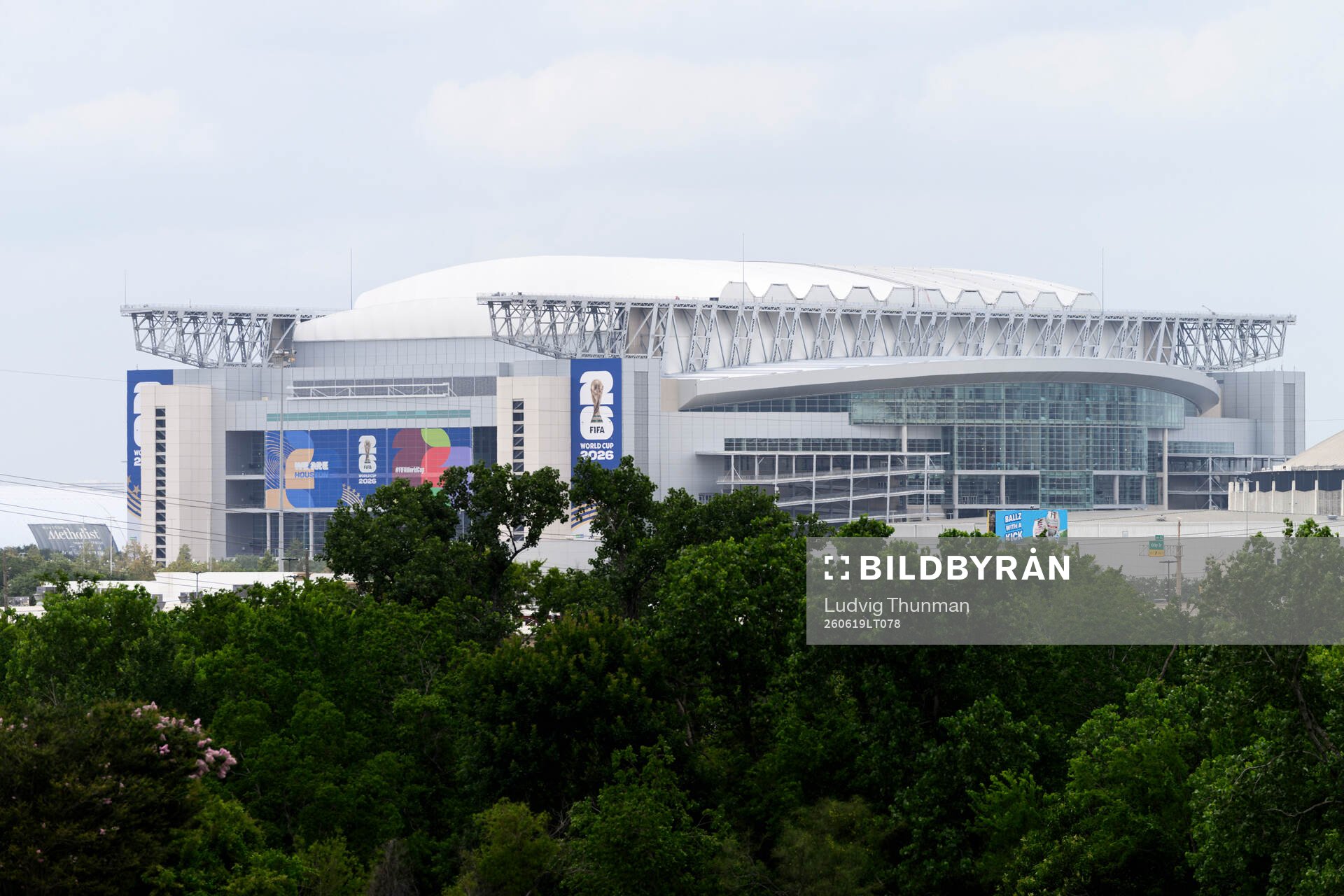 Exterior view of Houston stadium (NRG Stadium)