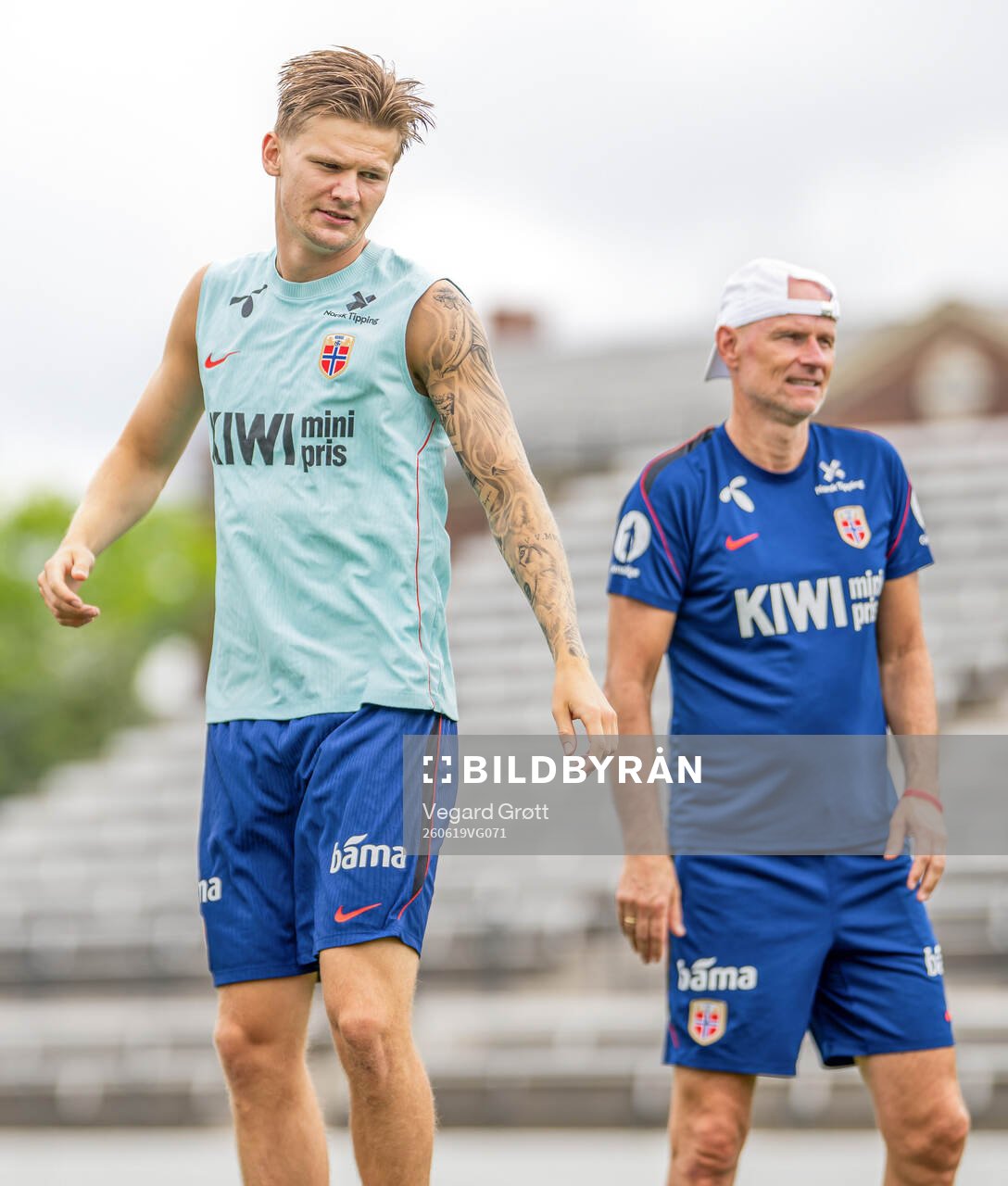 David Møller Wolfe and Ståle Solbakken, head coach of the