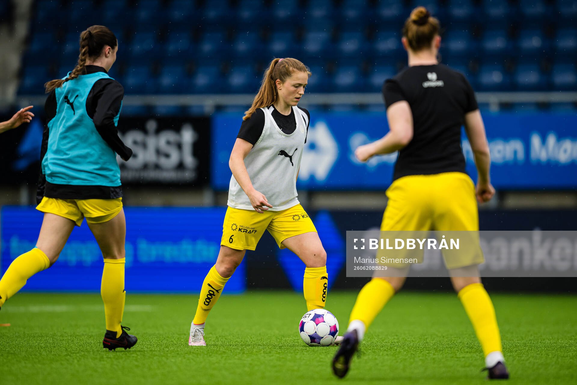 Kristina Borgenhaug Brudvik of Bodø/Glimt warms up