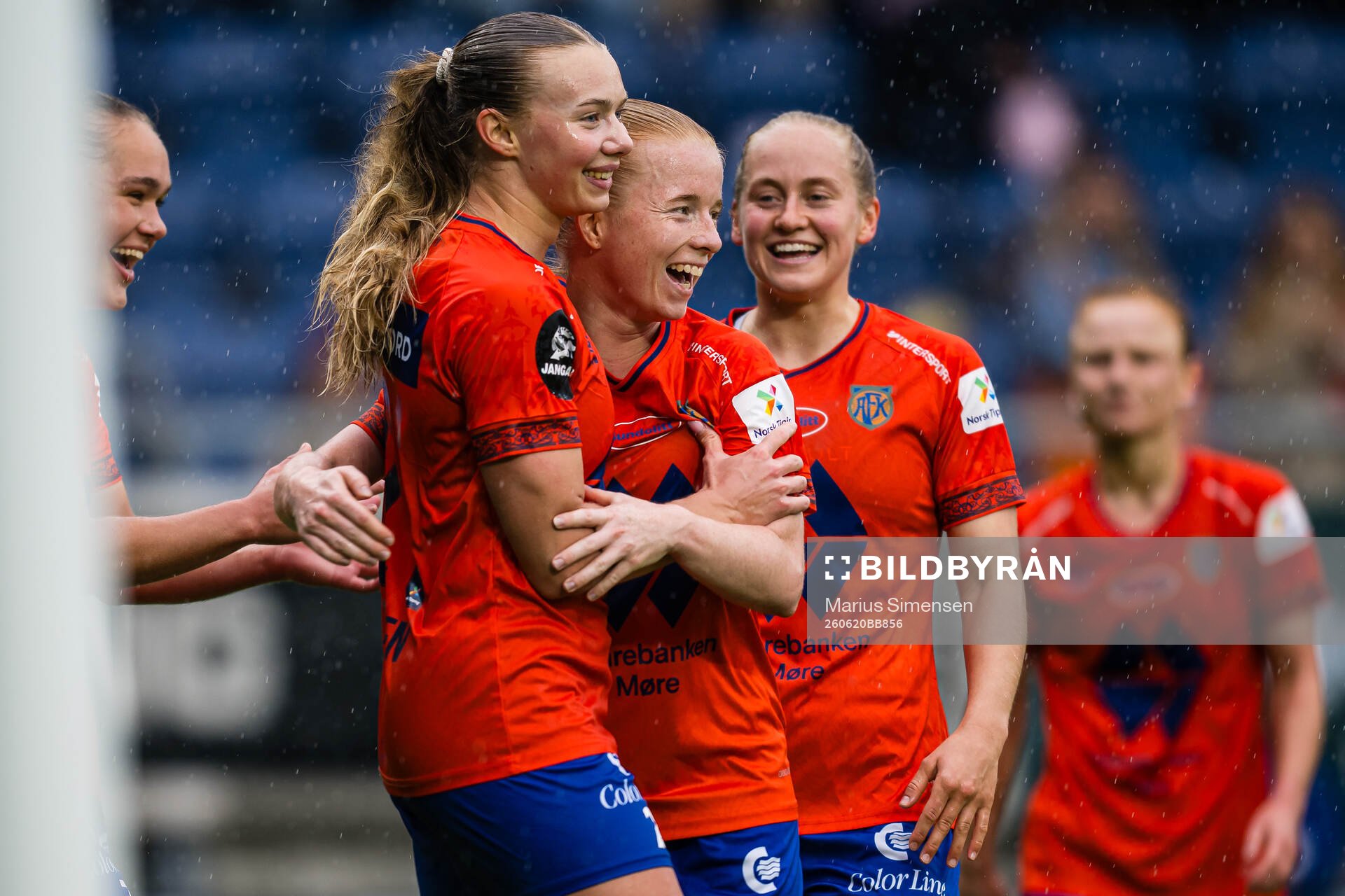 Sanne Dale Lekven of Aalesund celebrates