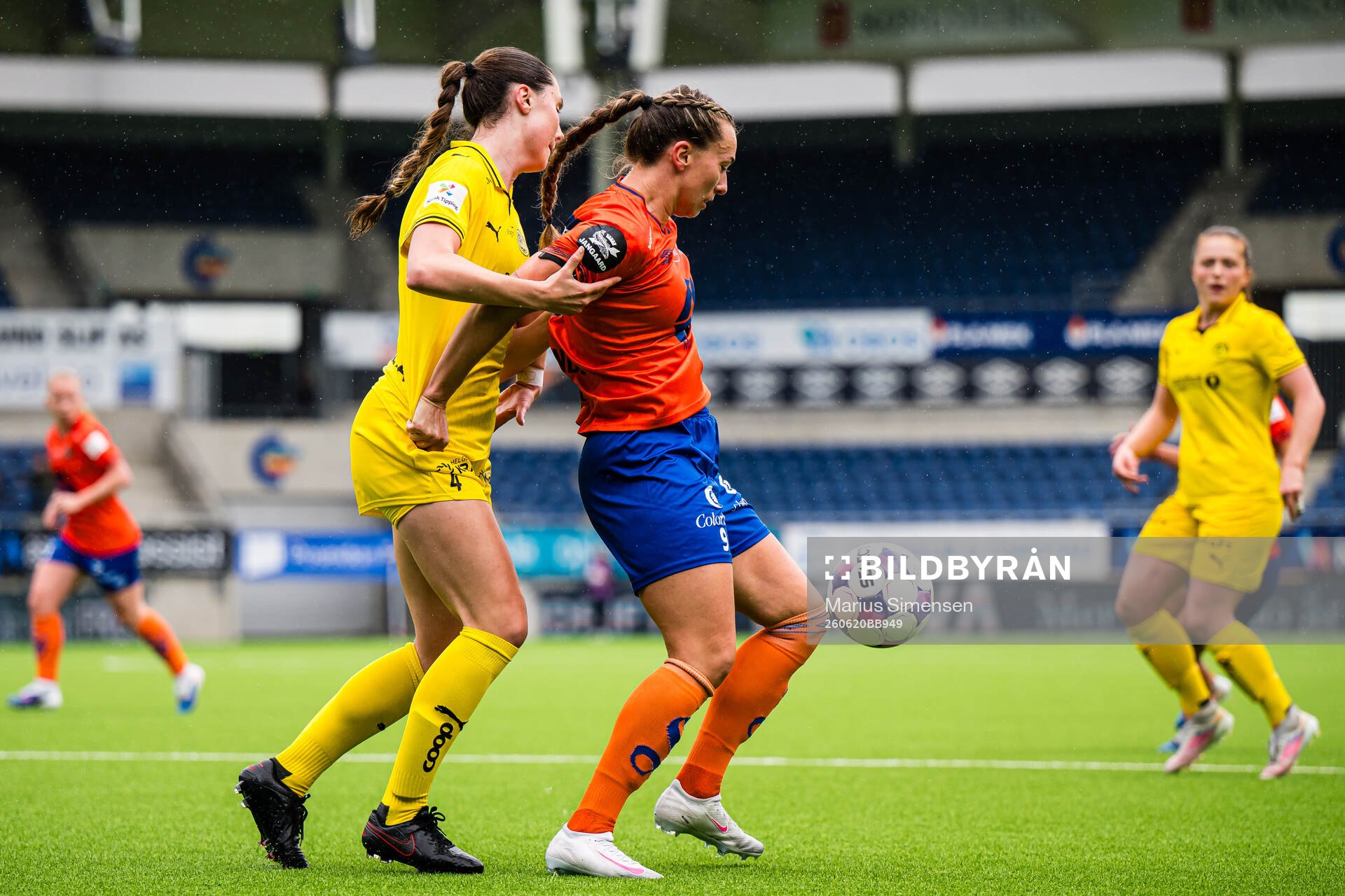 Rachel Rose Kutella of Bodø/Glimt and Katarina Dybvik