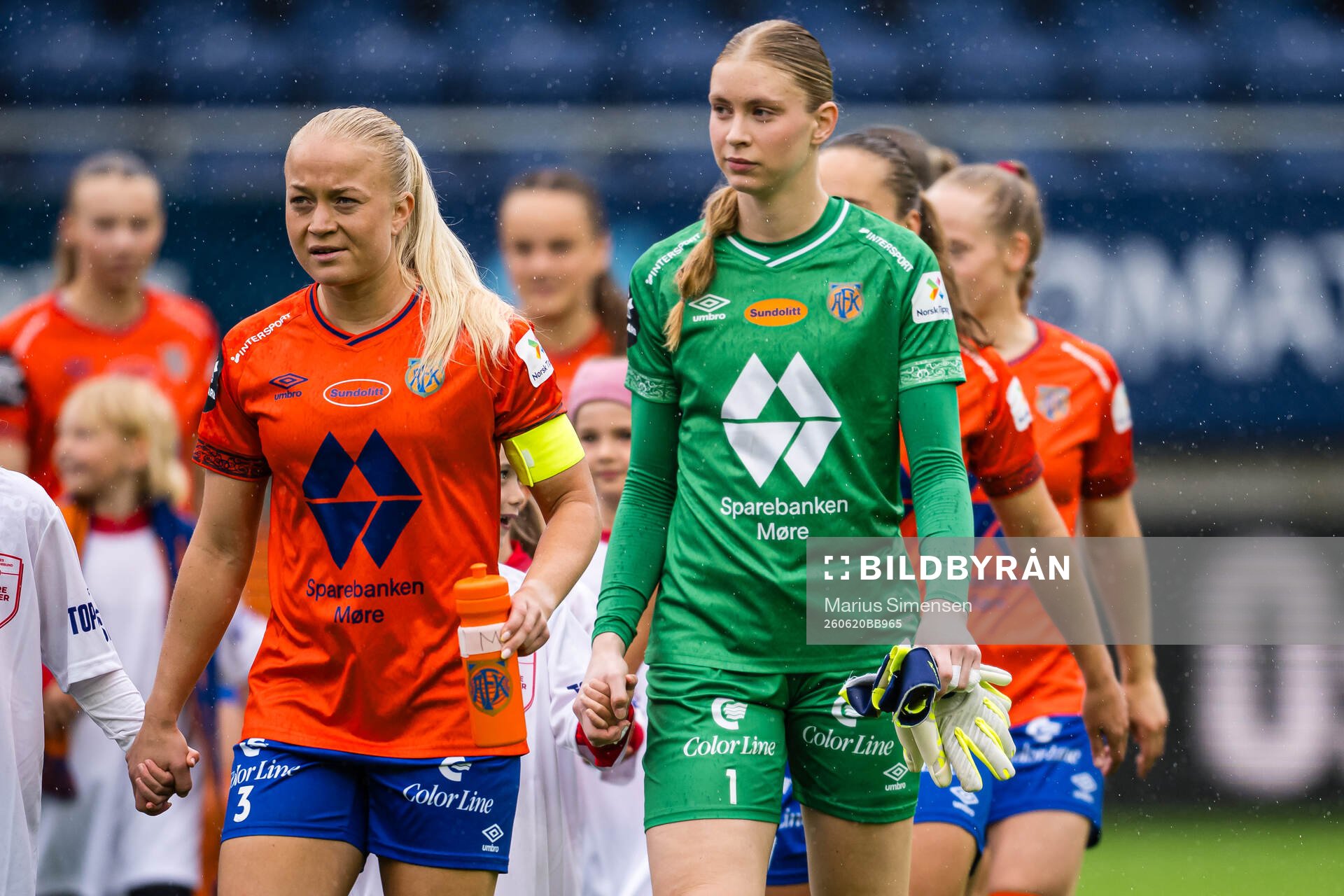 Mette Osvold Muri and goalkeeper Thiril Erichsen of Aalesund