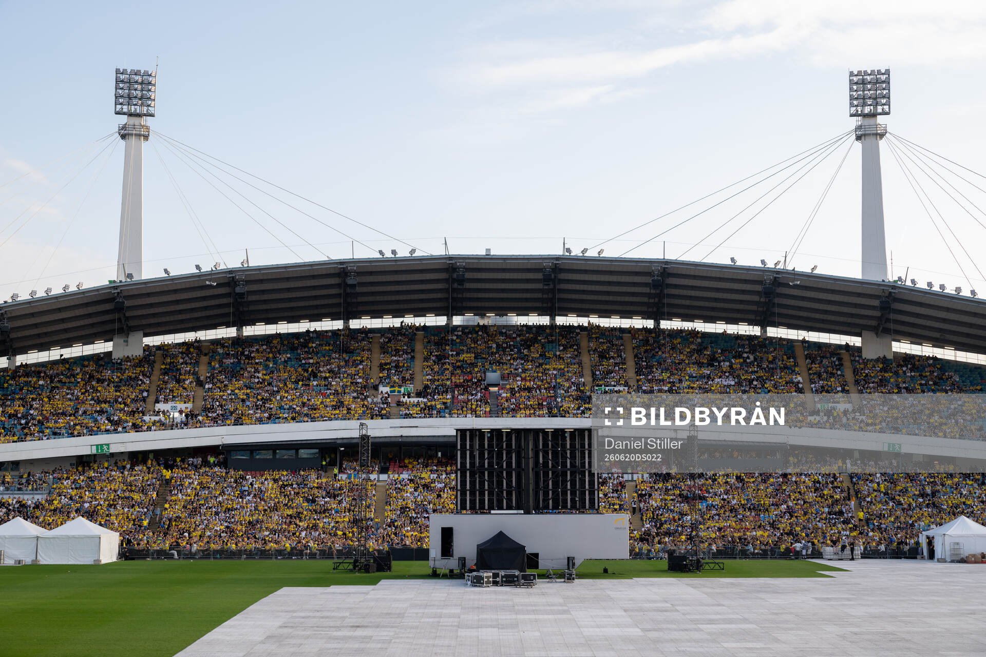 Fotbollsmatchen i VM mellan Nederländerna - Sverige visas