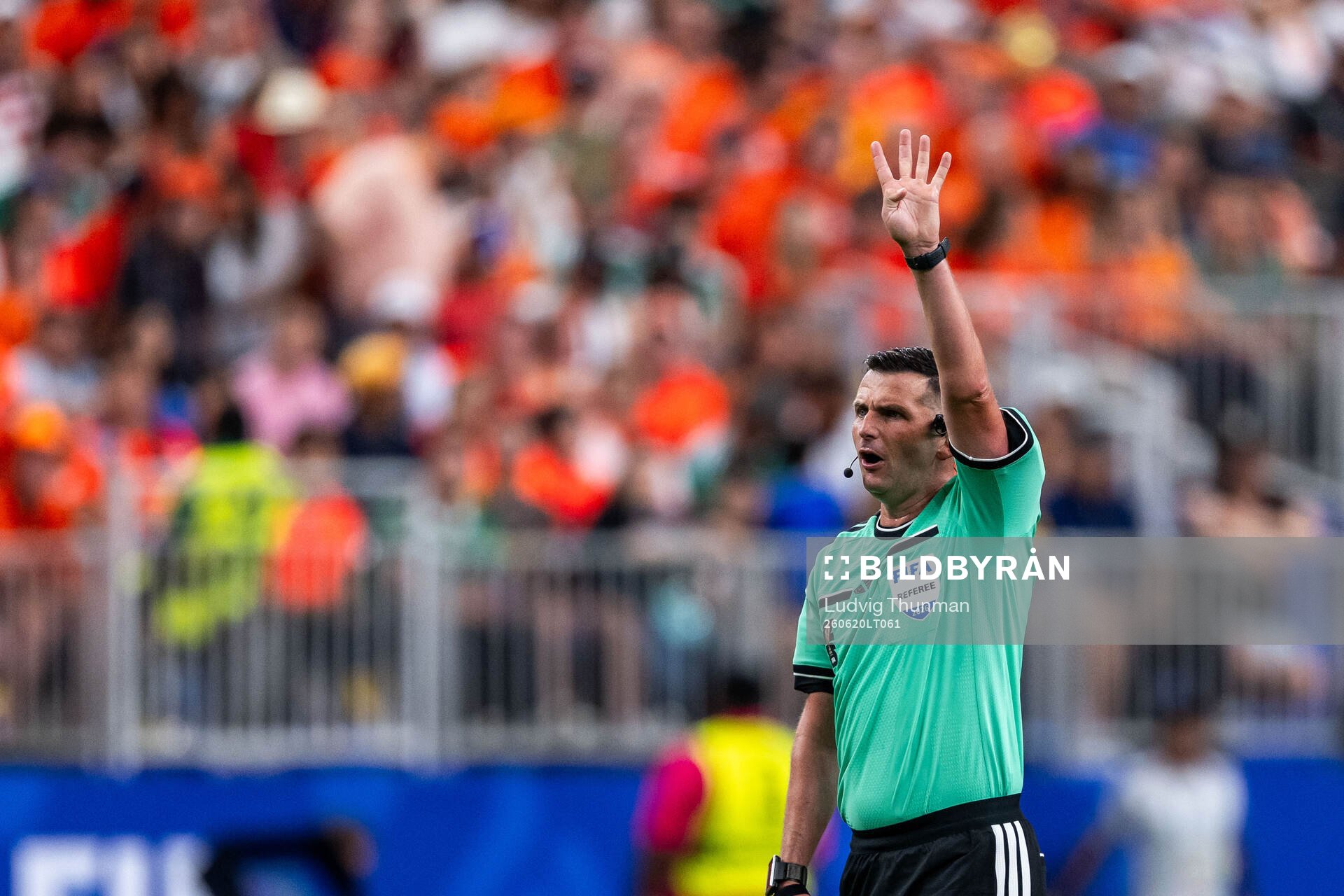 Referee Michael Oliver