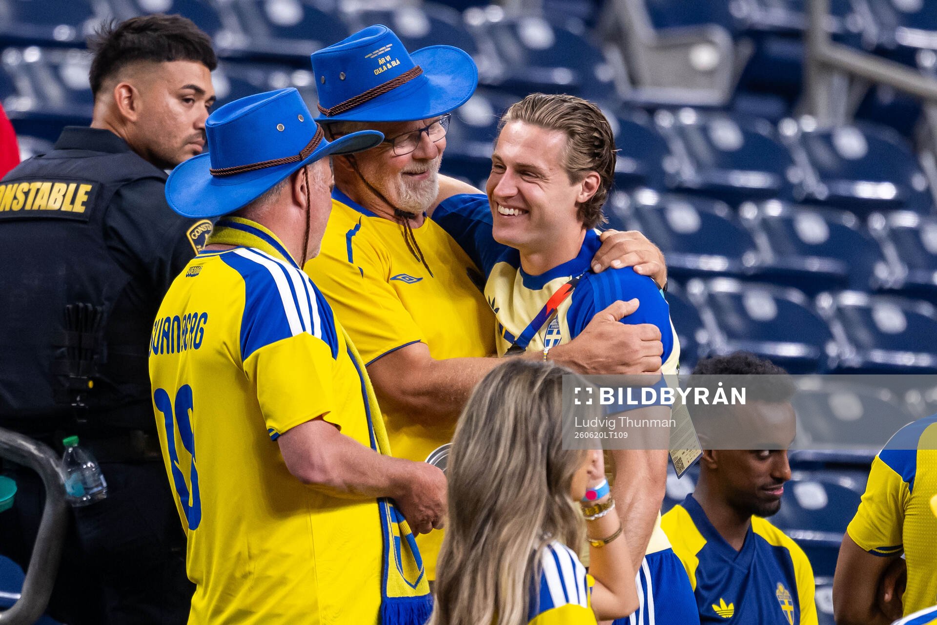 Mattias Svanberg of Sweden with family