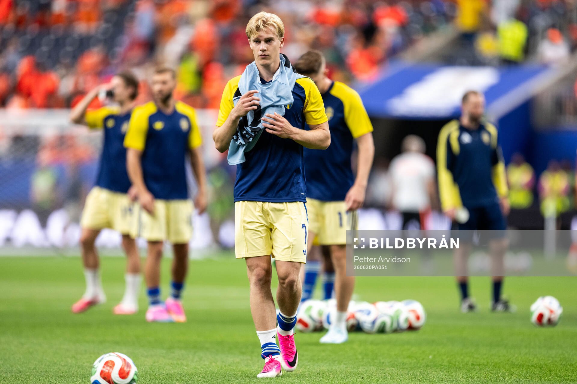 Lucas Bergvall of Sweden