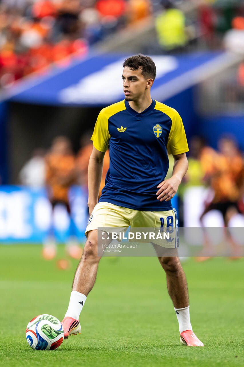Yasin Ayari of Sweden