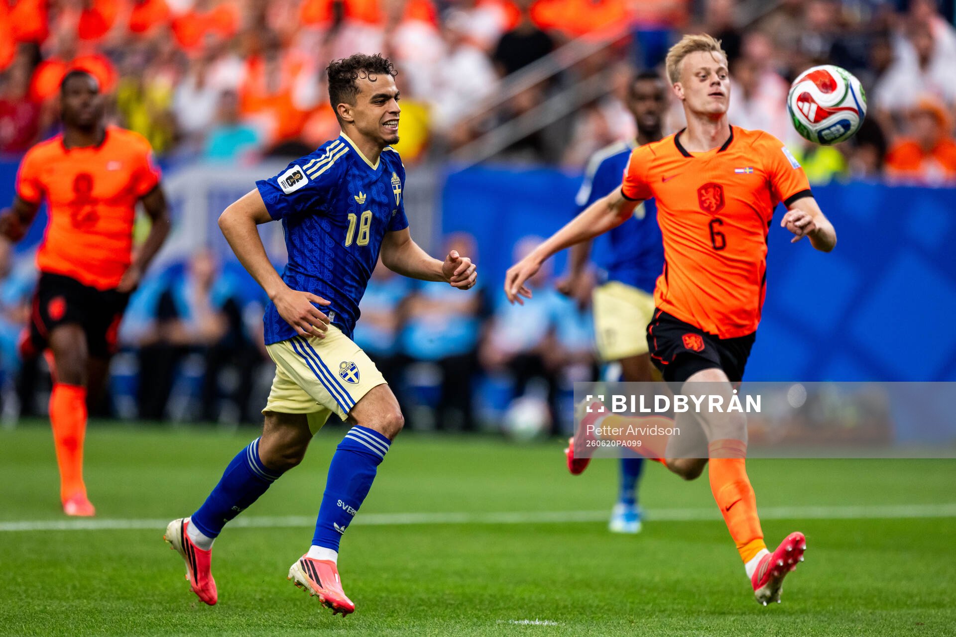Yasin Ayari of Sweden and Jan Paul Van Hecke of Netherlands