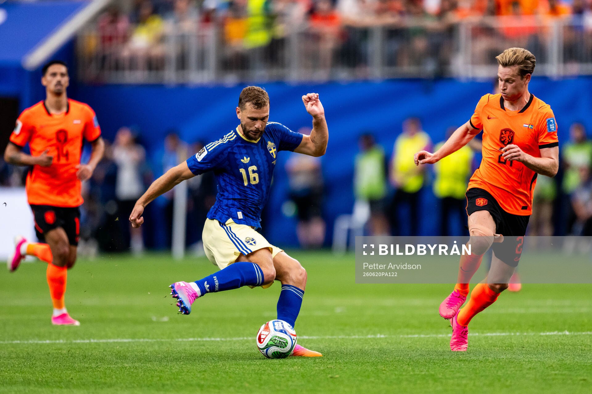Jesper Karlström of Sweden and Frenkie De Jong of