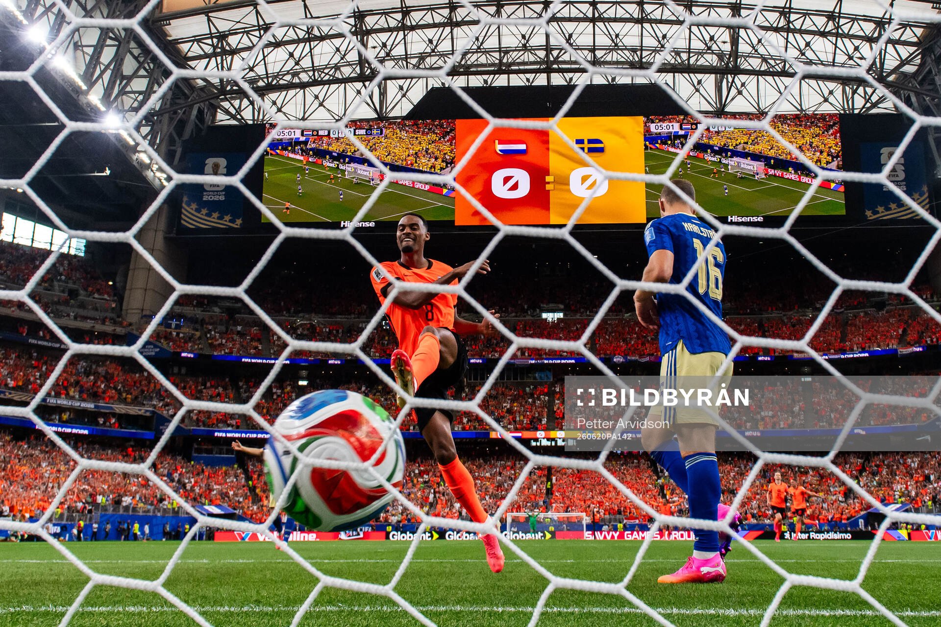 Ryan Gravenberch of Netherlands celebrates