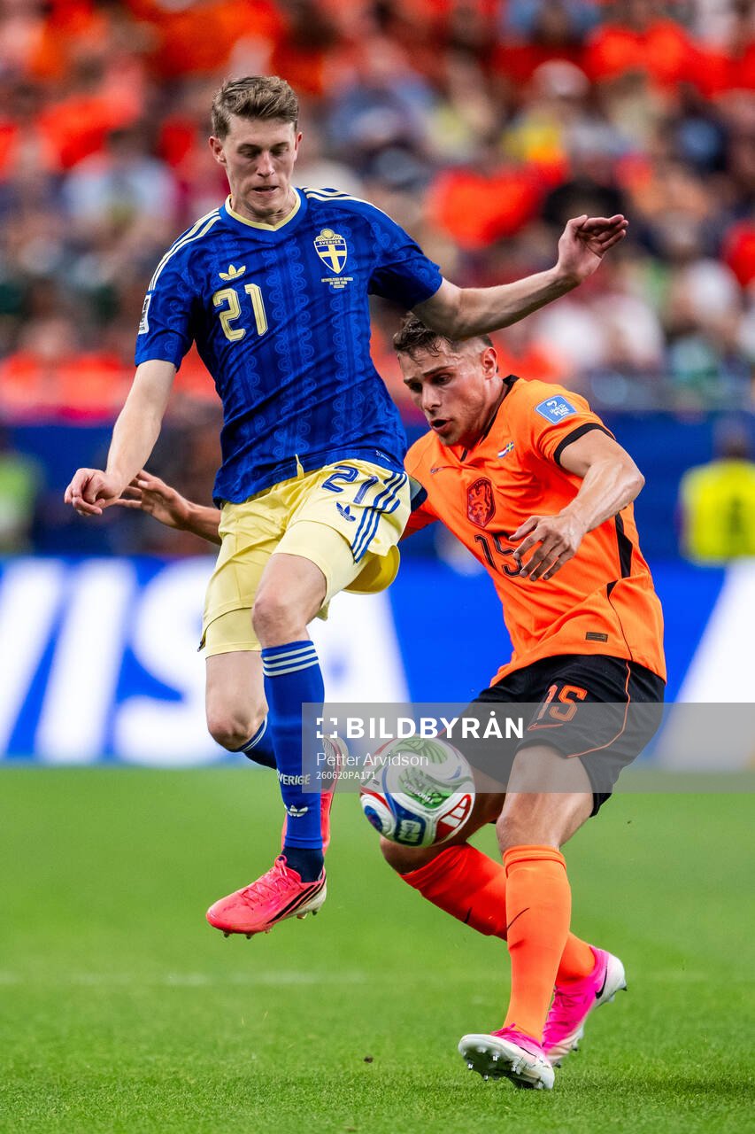 Alexander Bernhardsson of Sweden and Micky Van De Ven of