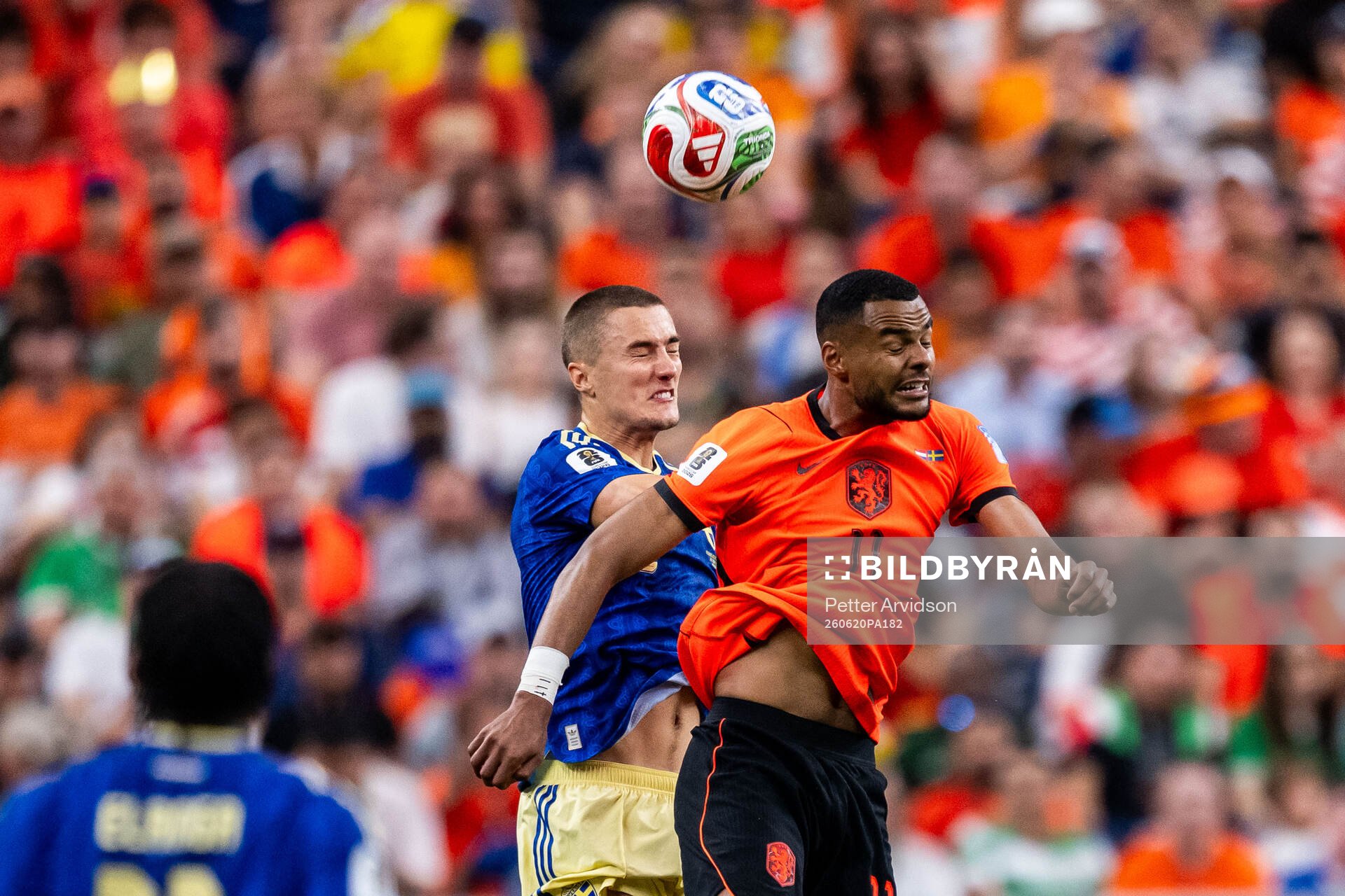 Gustaf Lagerbielke of Sweden and Cody Gakpo of Netherlands