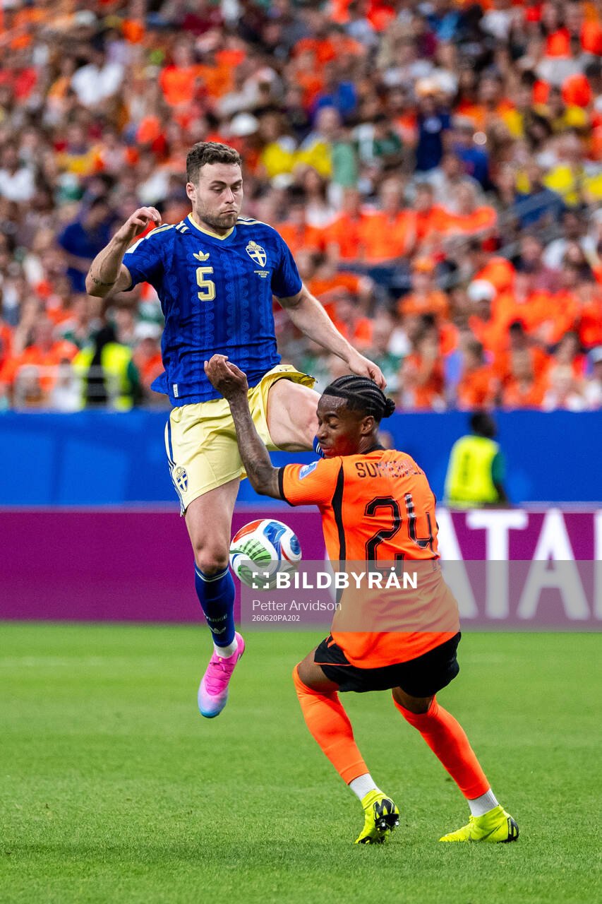 Gabriel Gudmundsson of Sweden and Crysencio Summerville of