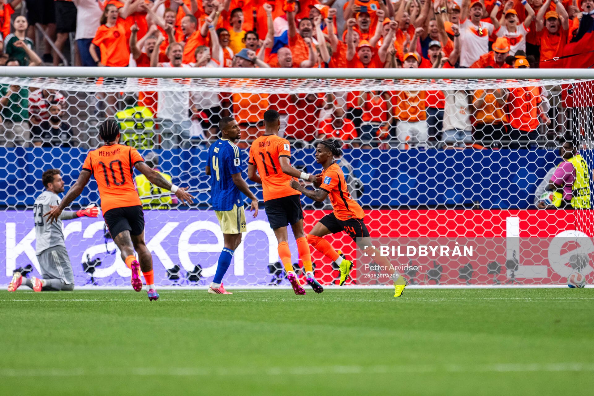 Crysencio Summerville of Netherlands celebrates