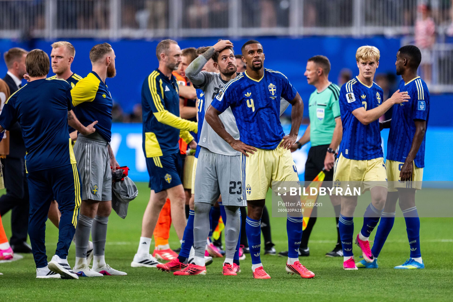 Goalkeeper Kristoffer Nordfeldt, Isak Hien and Lucas