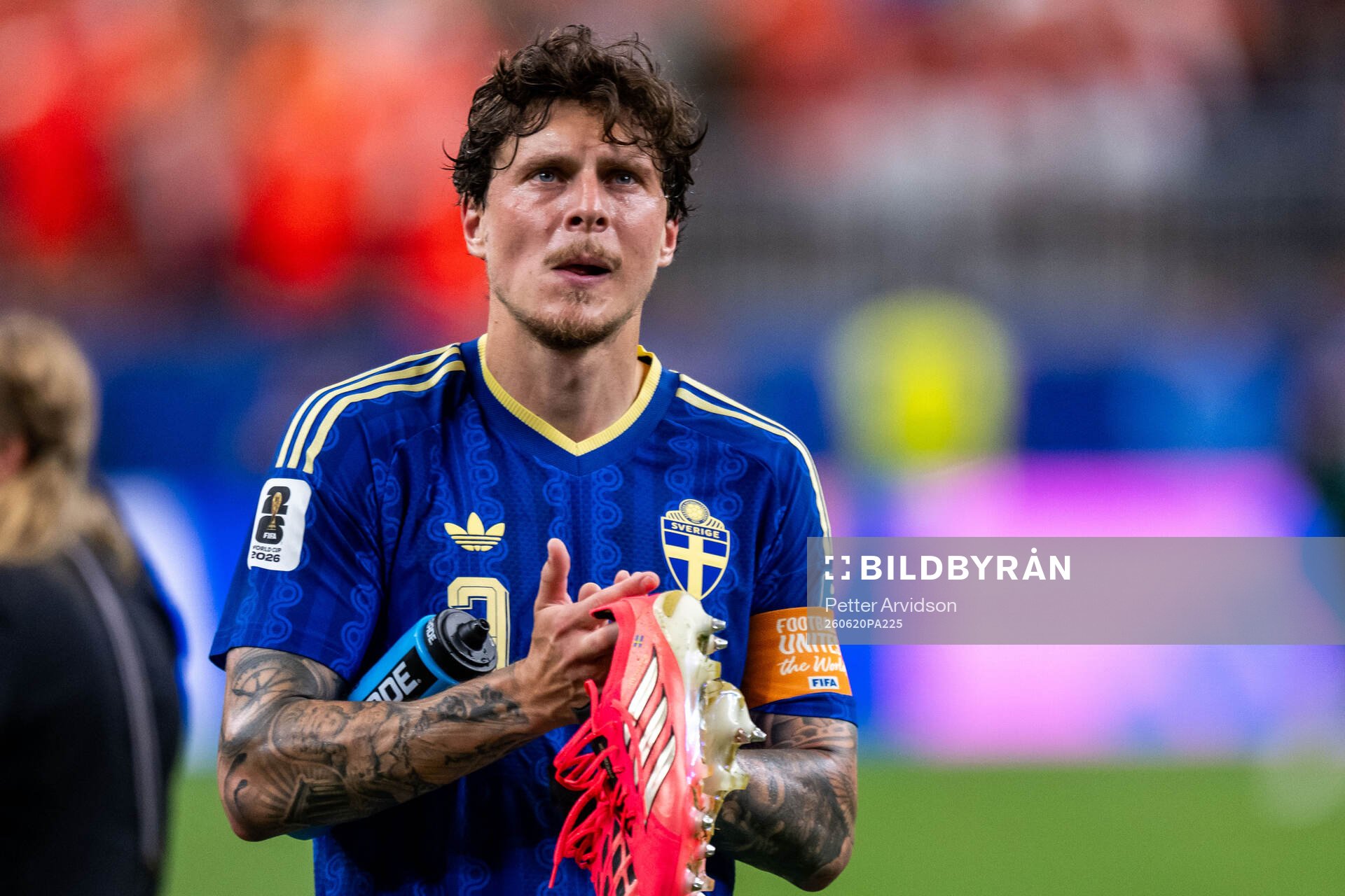 Victor Nilsson Lindelöf of Sweden looks dejected