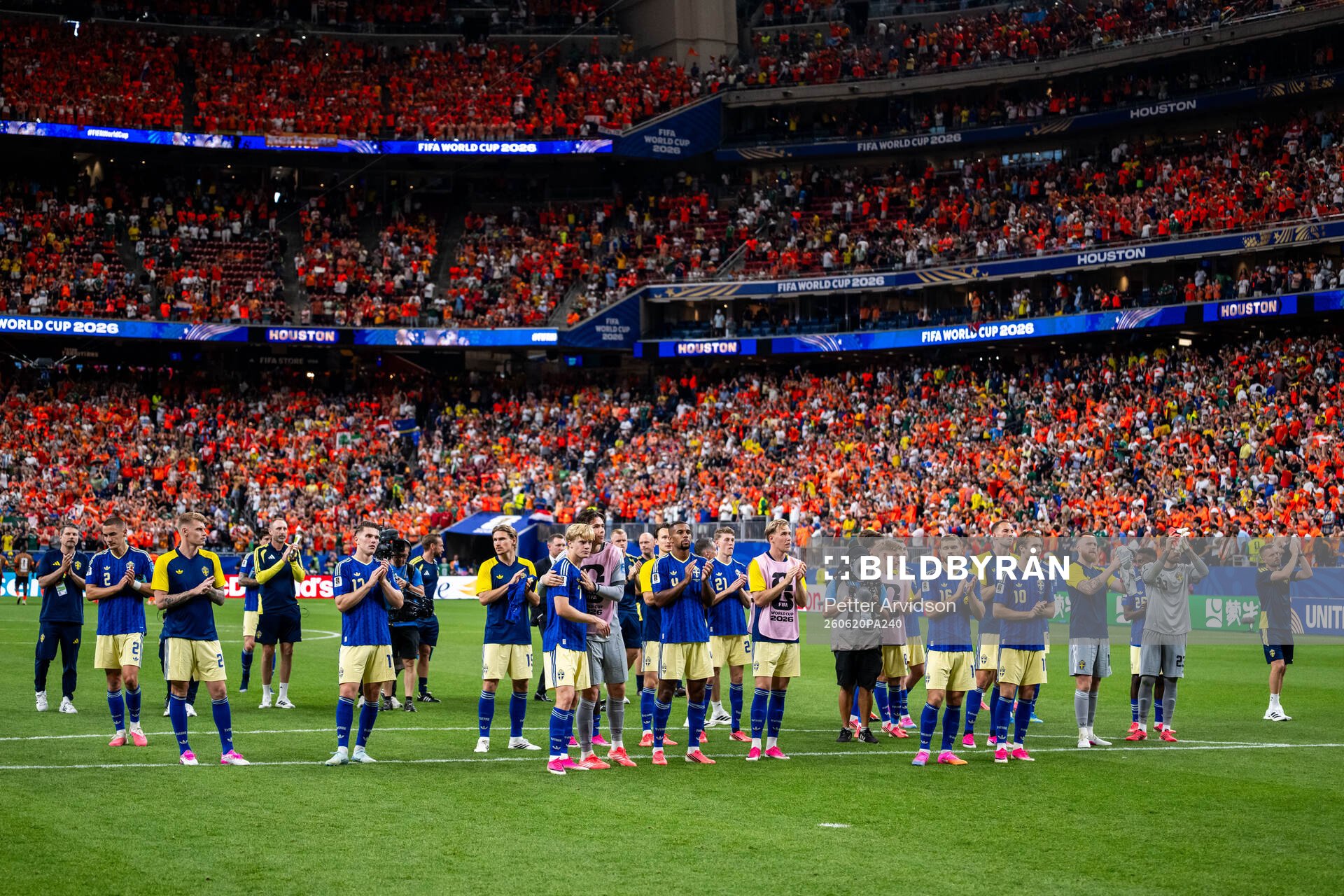 Players of Sweden look dejected