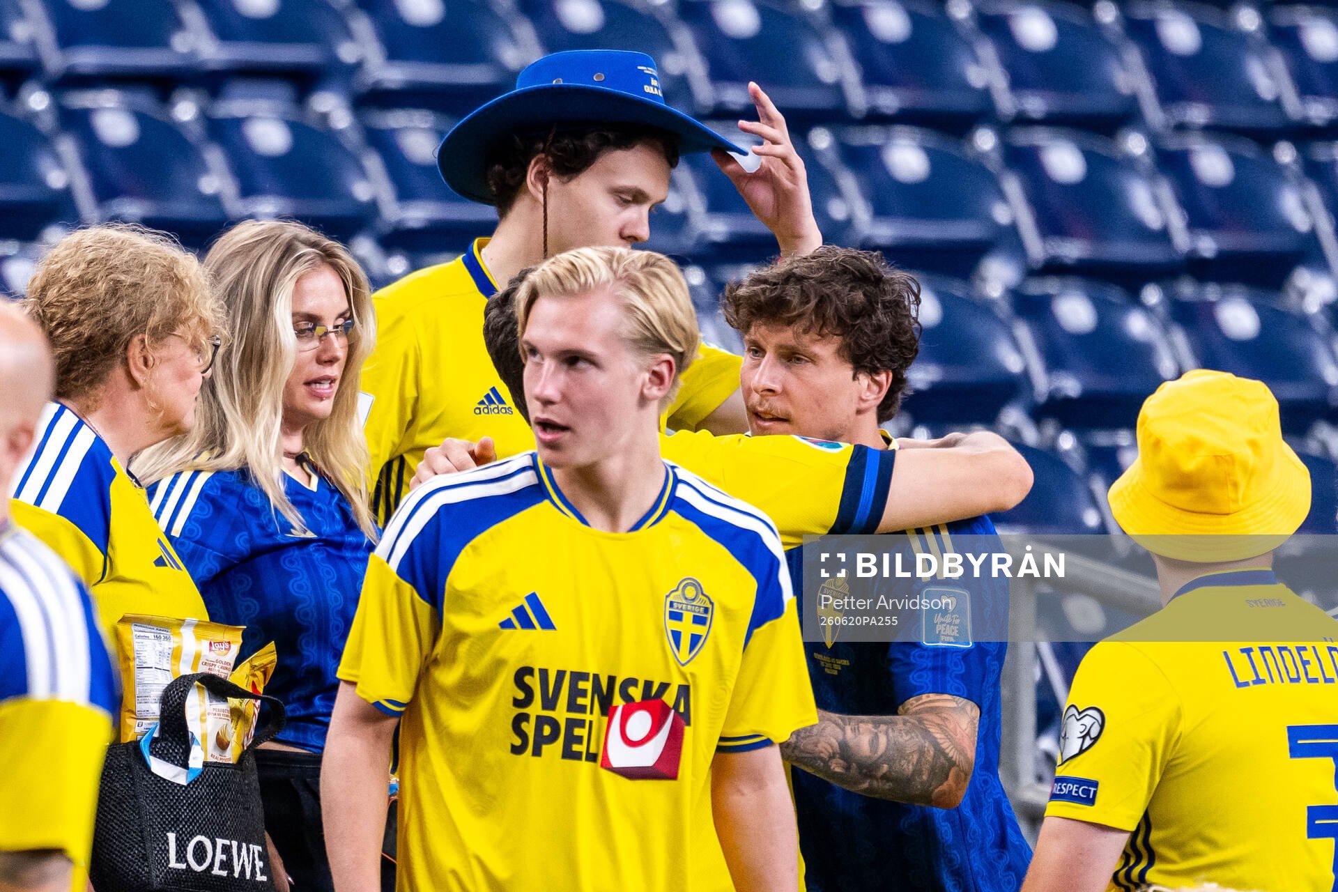 Victor Nilsson Lindelöf of Sweden with family