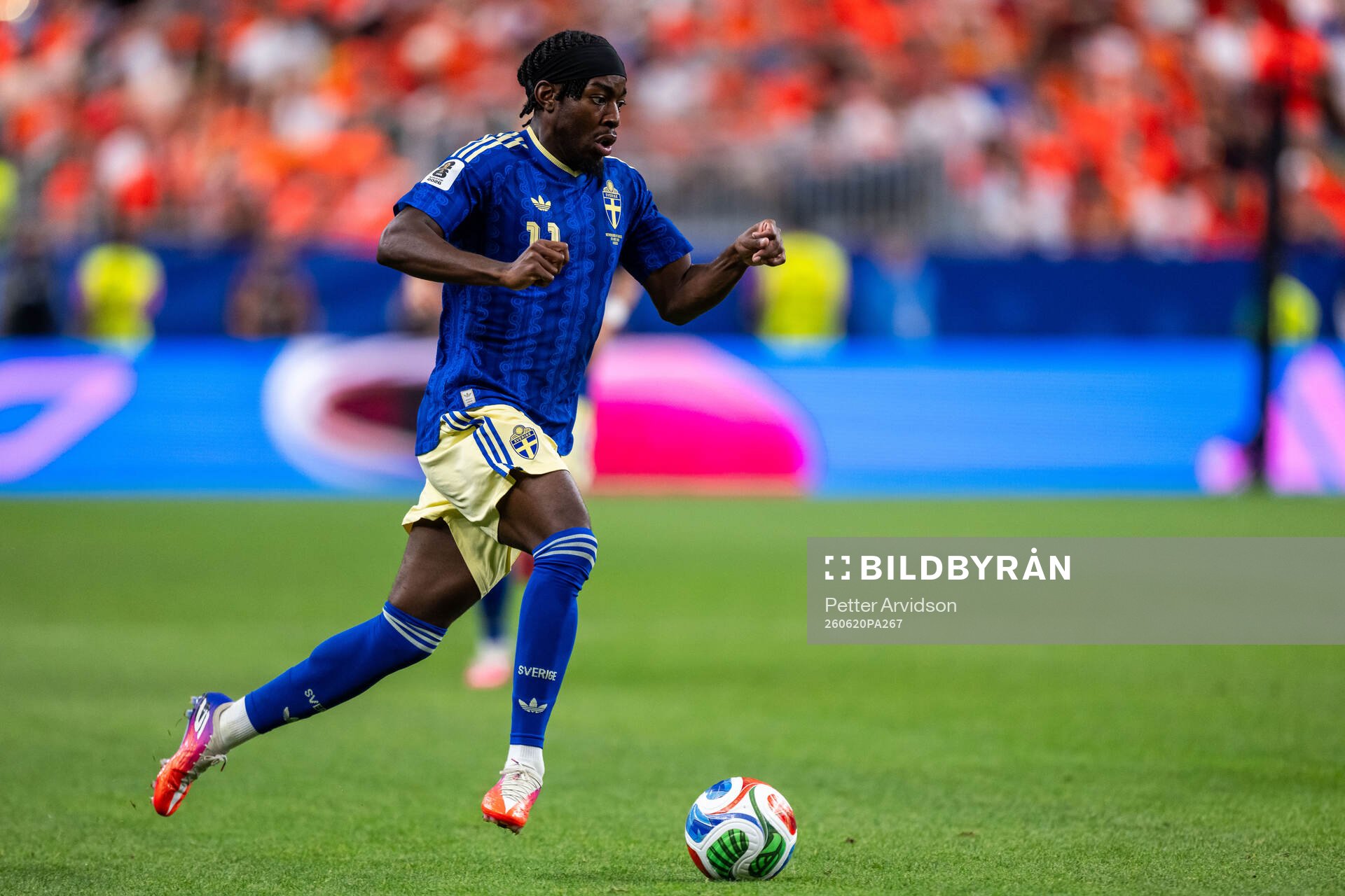 Anthony Elanga of Sweden