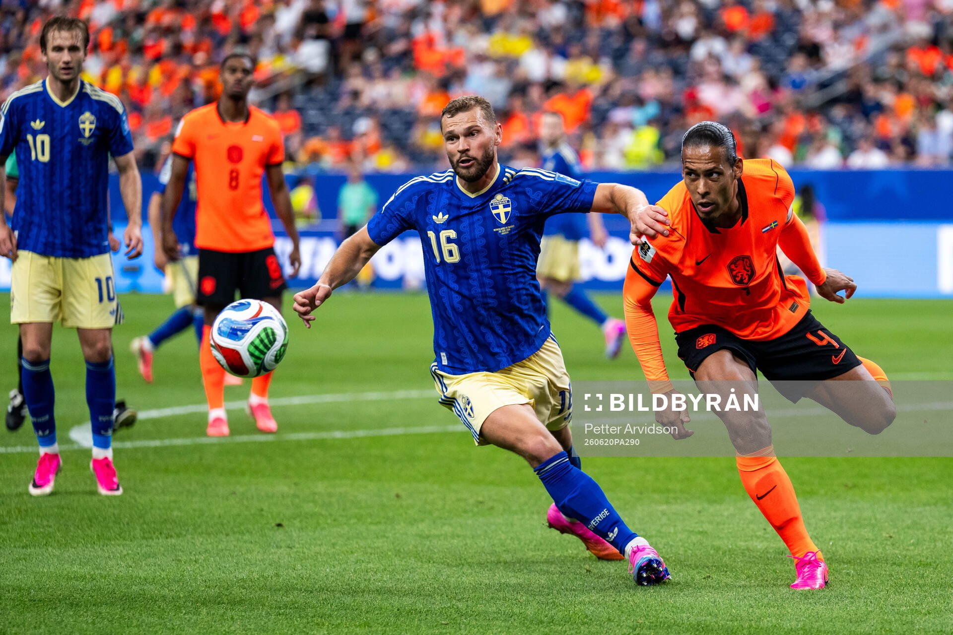 Jesper Karlström of Sweden and Virgil Van Dijk of