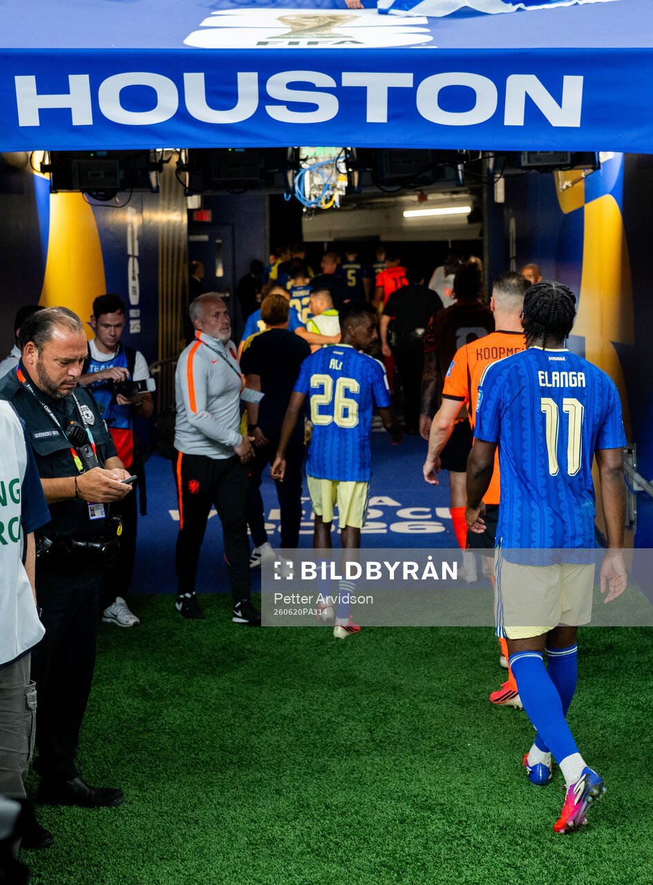 Taha Ali and Anthony Elanga of Sweden