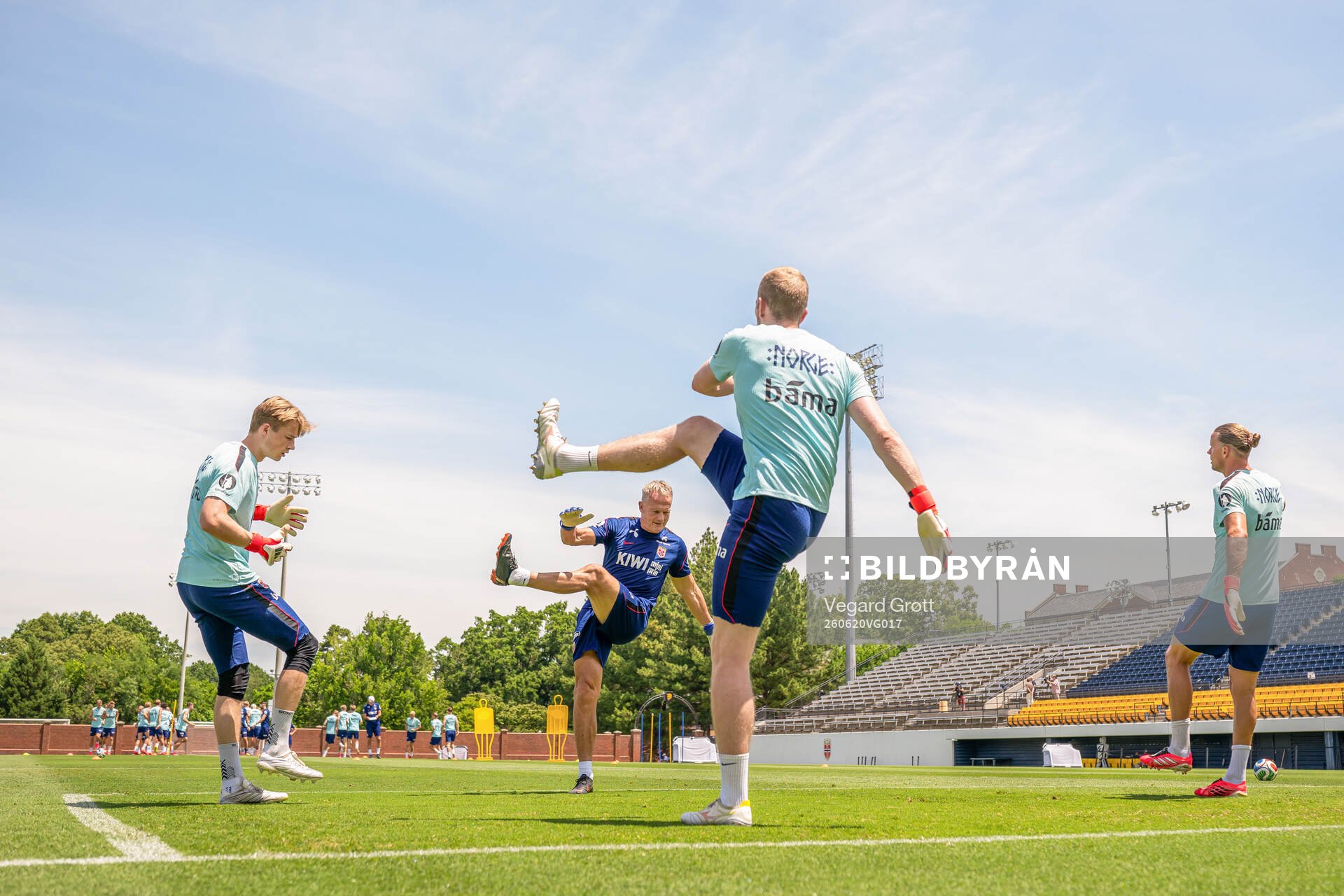 Goalkeeper Sander Tangvik, goalkeeper coach Frode Grodås,