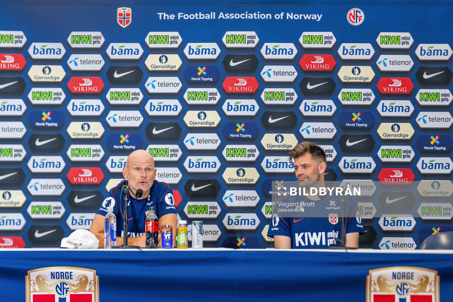 Head coach Ståle Solbakken and press officer Morten