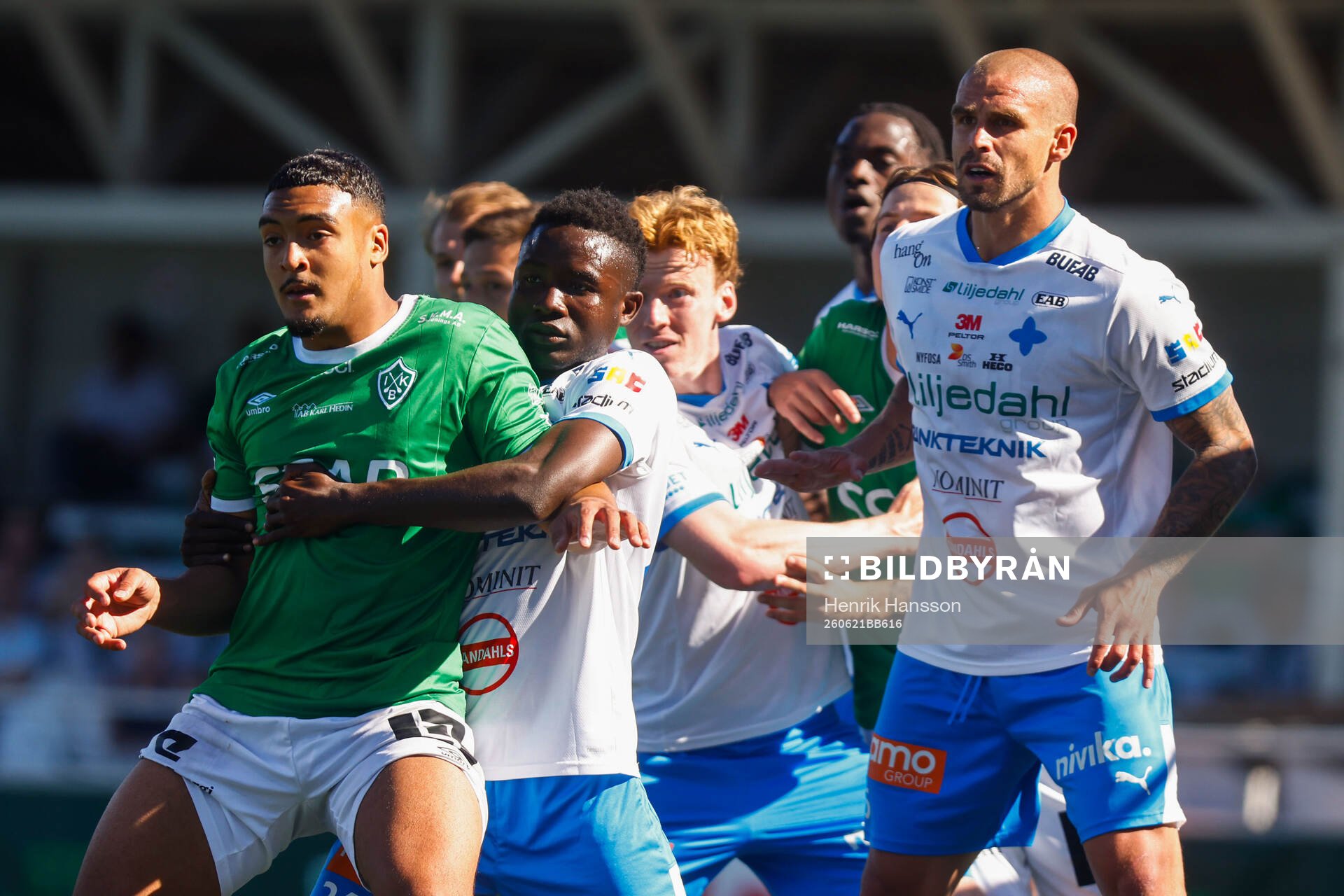 Brages Gideon Granström och IFK Värnamos Mohamed Kamara